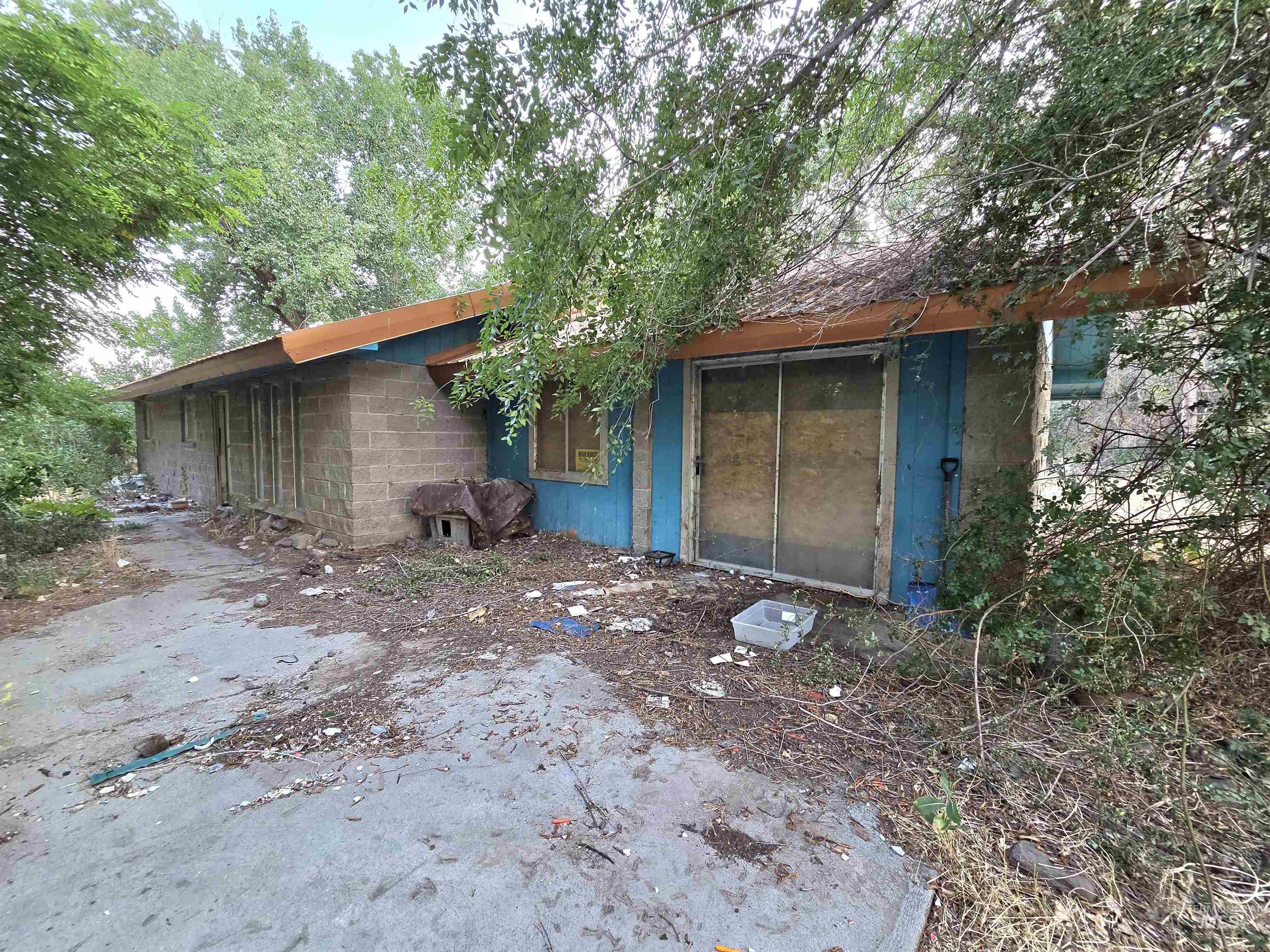 757 Foothill Dr Property Photo 4