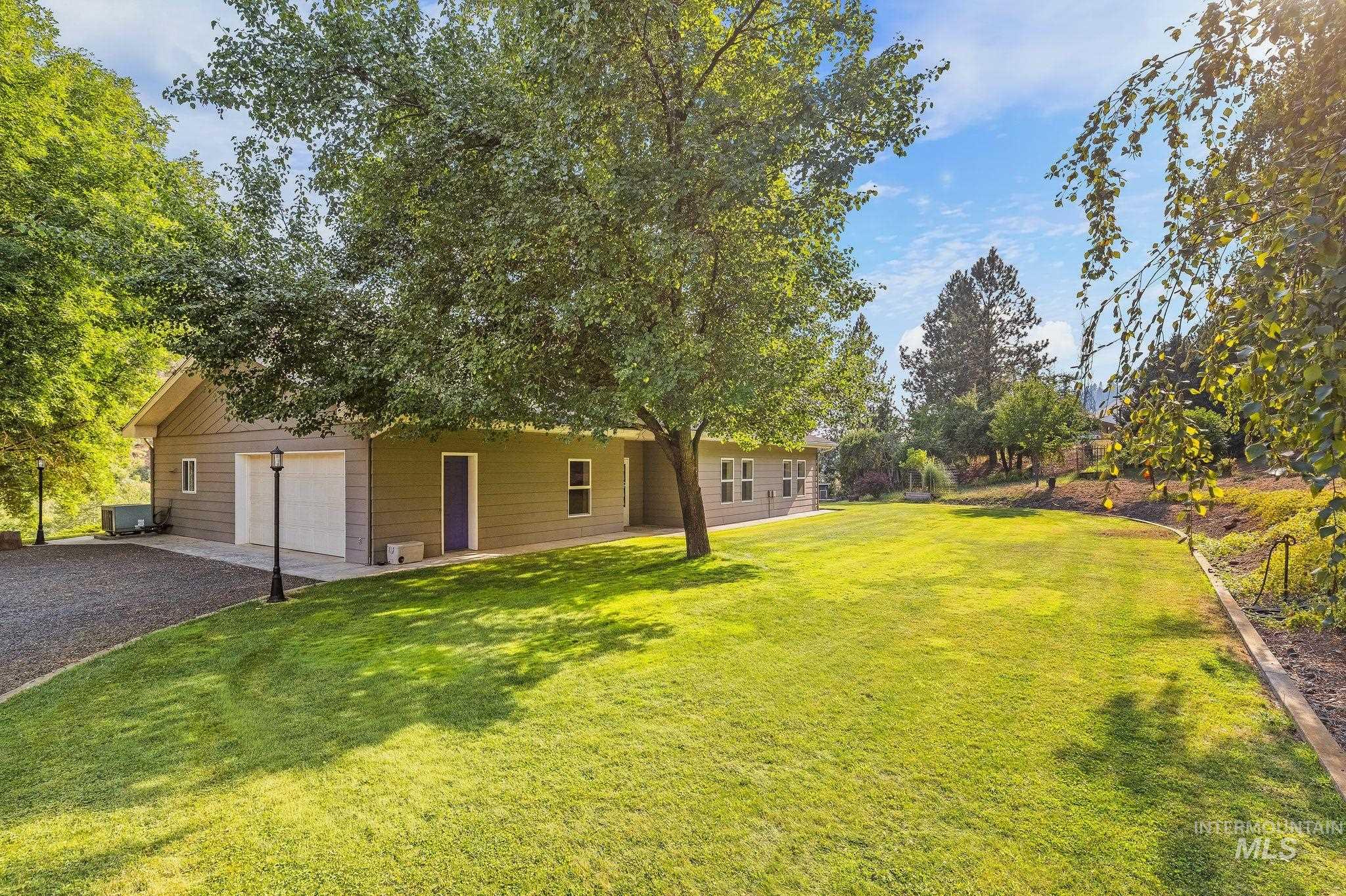 1091 Cedar Ridge Rd. Property Photo 3