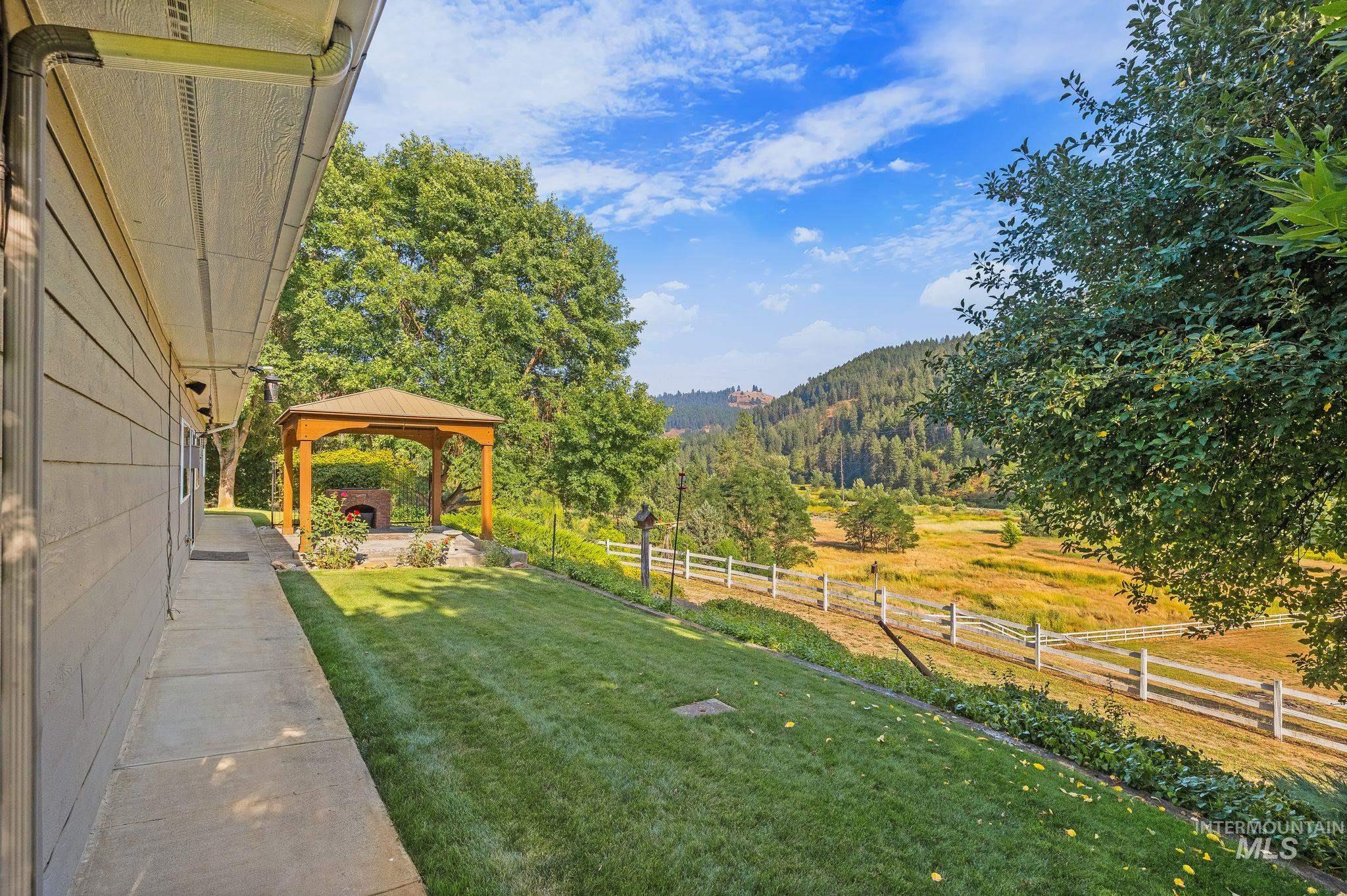 1091 Cedar Ridge Rd. Property Photo 11