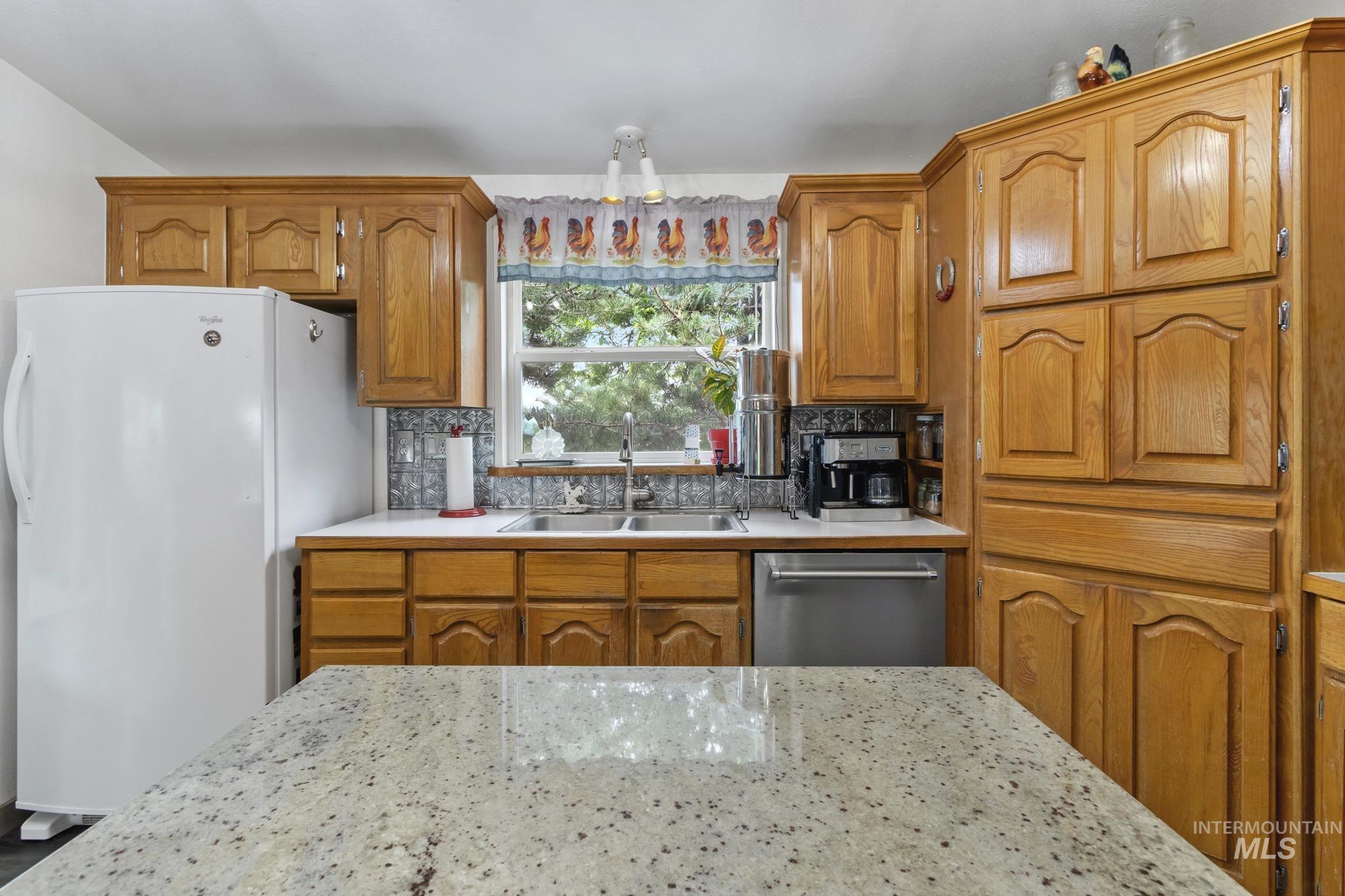 26550 Middleton Road Property Photo 9