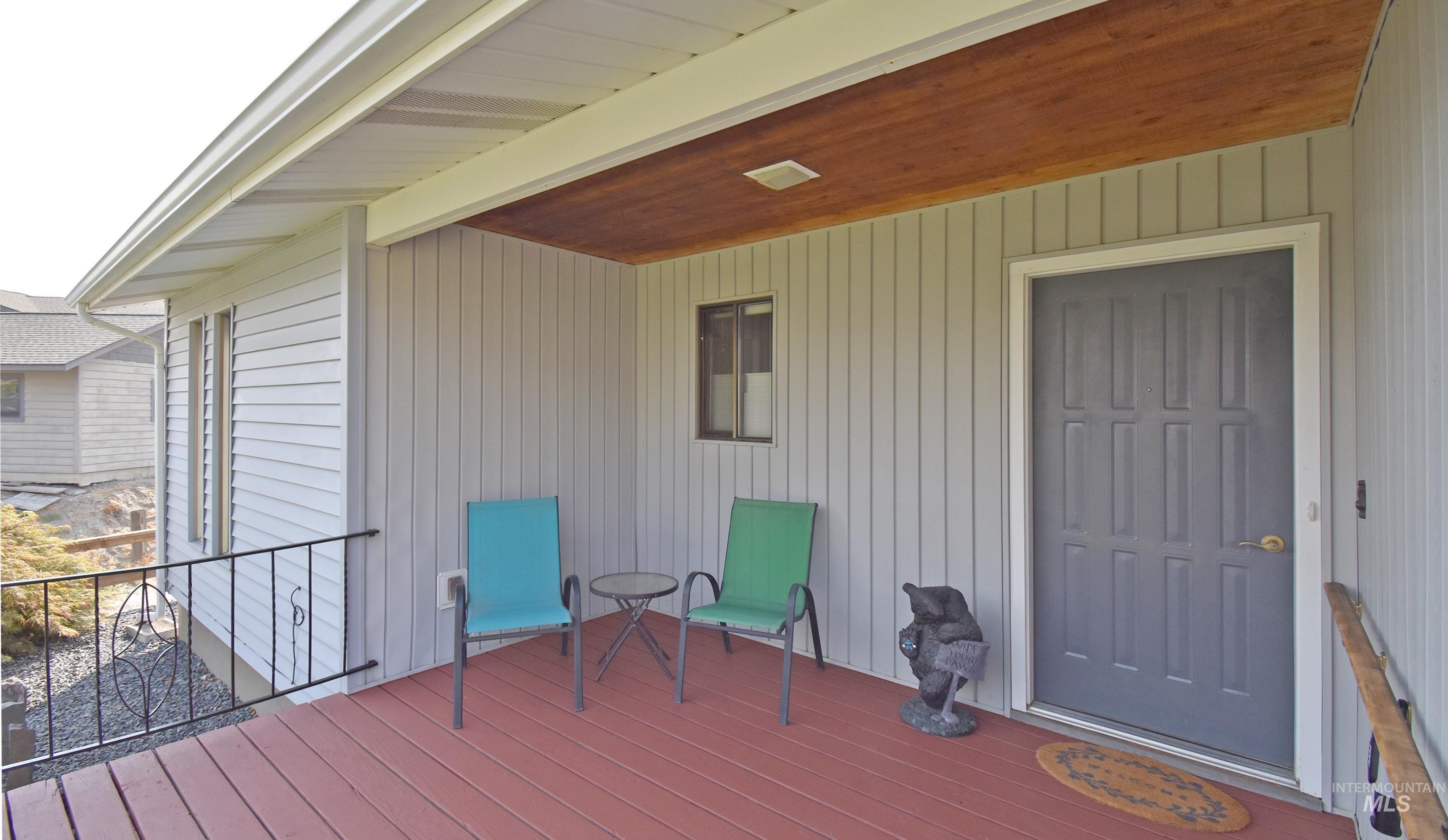 1971 Golfview Drive Property Photo 2