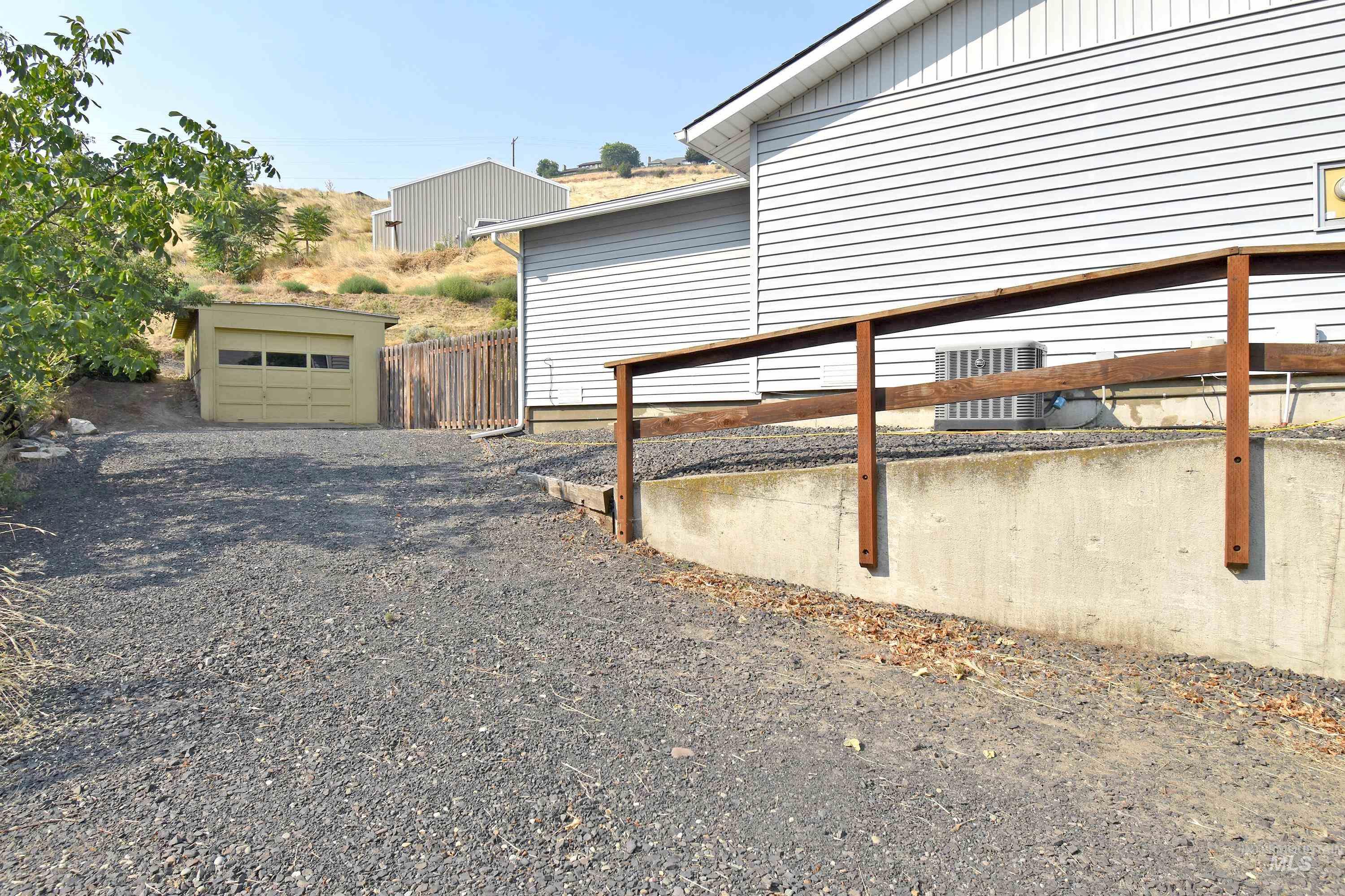 1971 Golfview Drive Property Photo 27