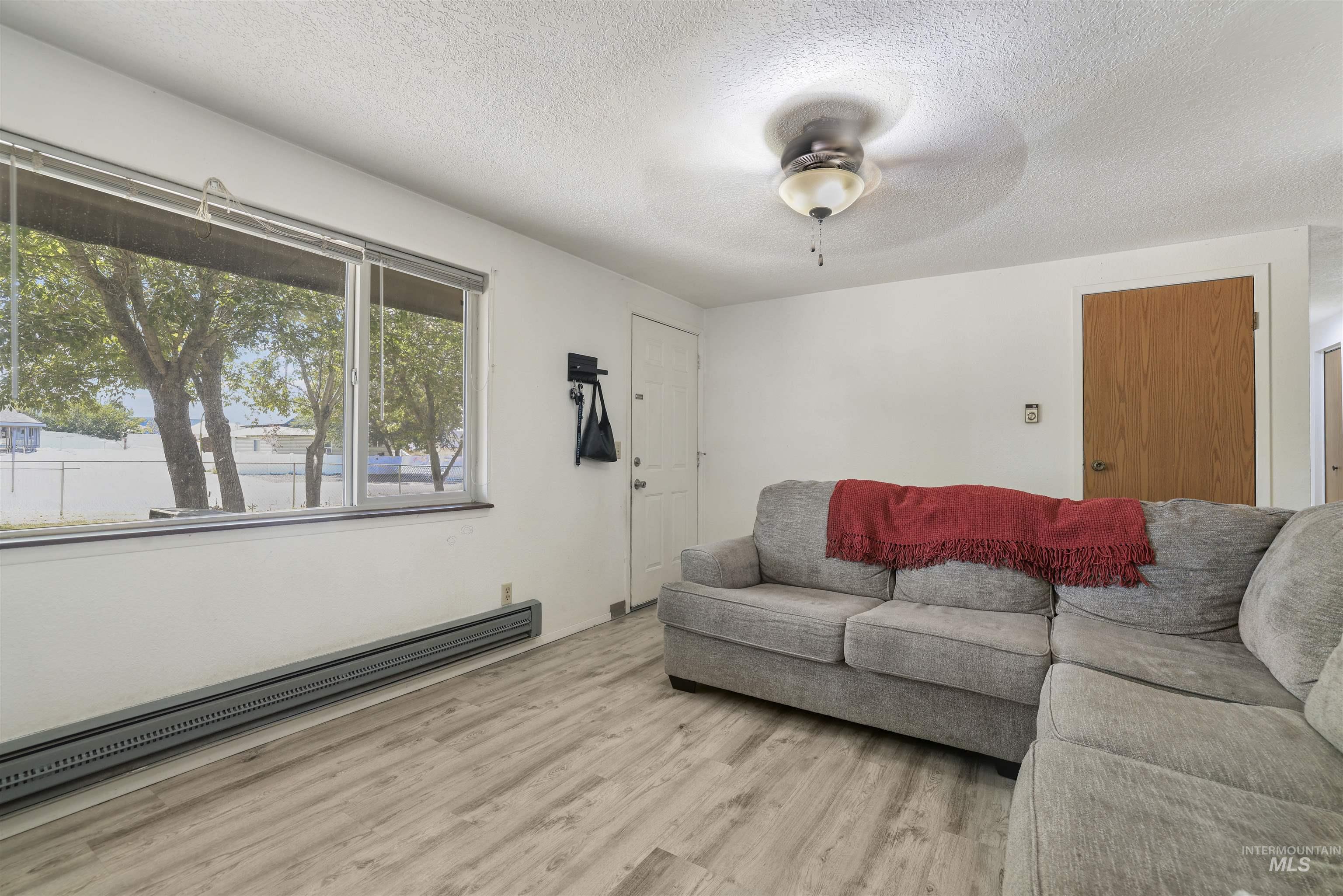 218 7th Avenue South Property Photo 6