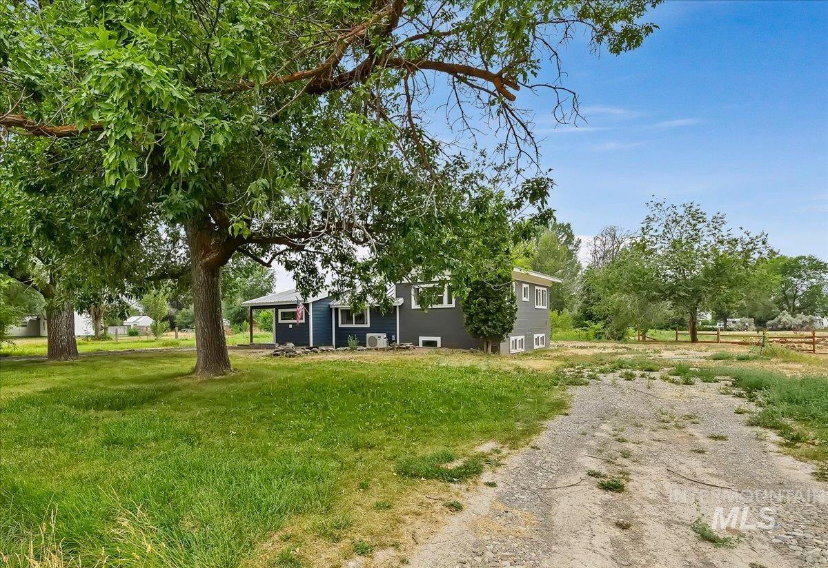 517 N Main St Property Photo 2