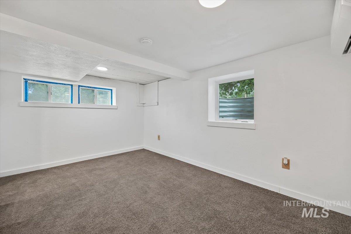 517 N Main St Property Photo 6