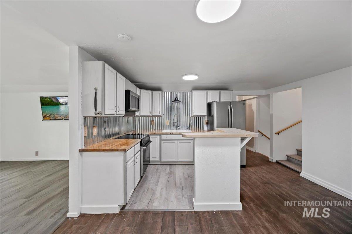517 N Main St Property Photo 18