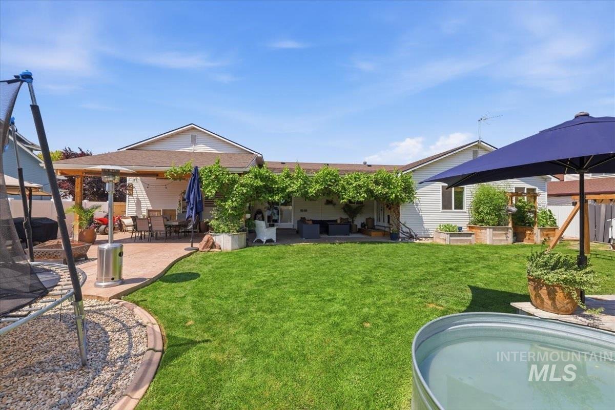 376 S Lodestone Property Photo 3