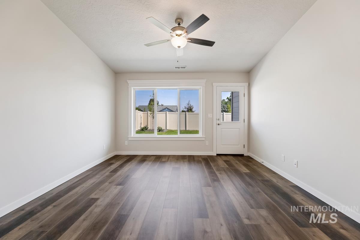 212 W Radiant Ridge Drive Property Photo 13
