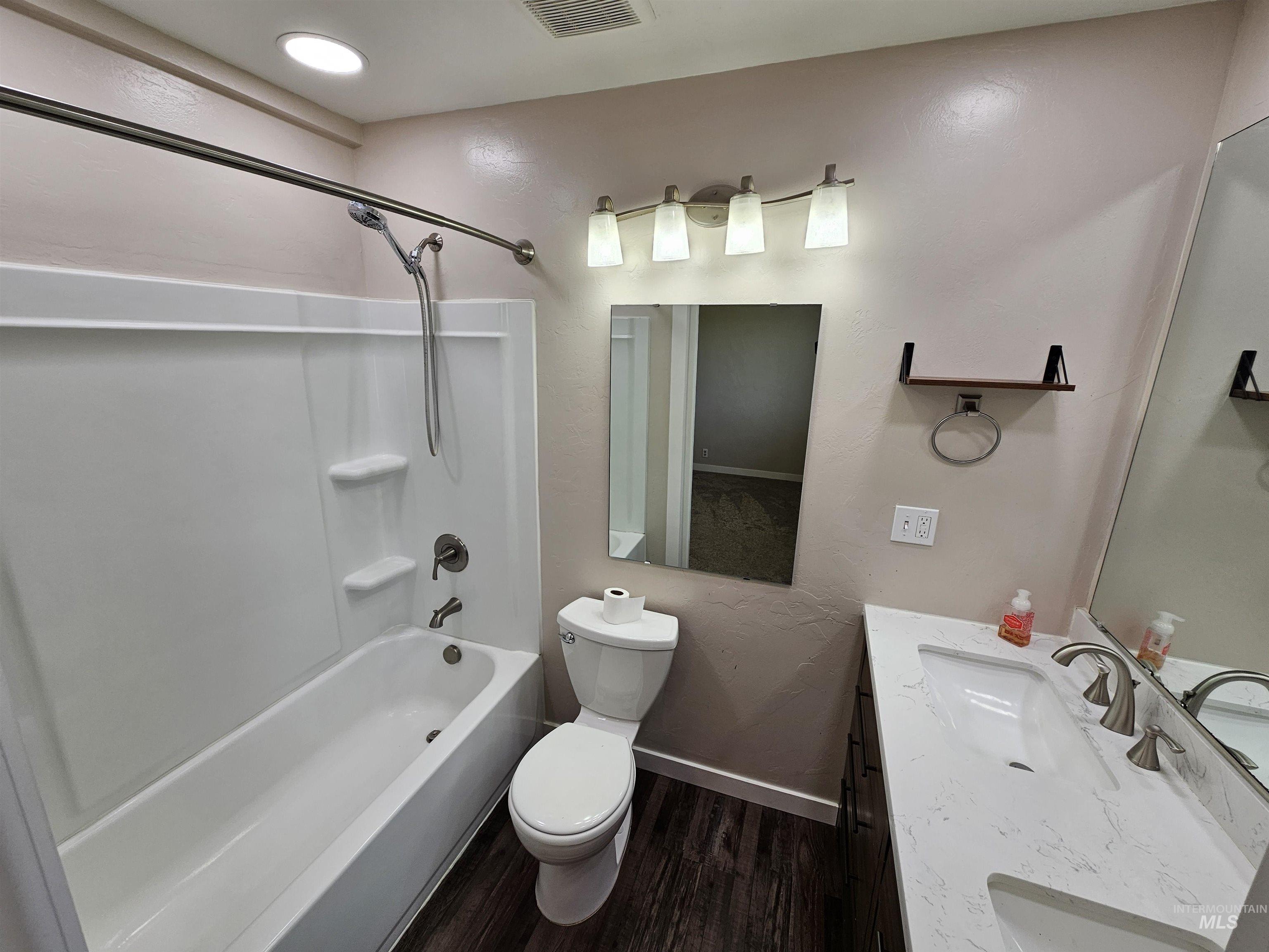 444 E 175 S Property Photo 14