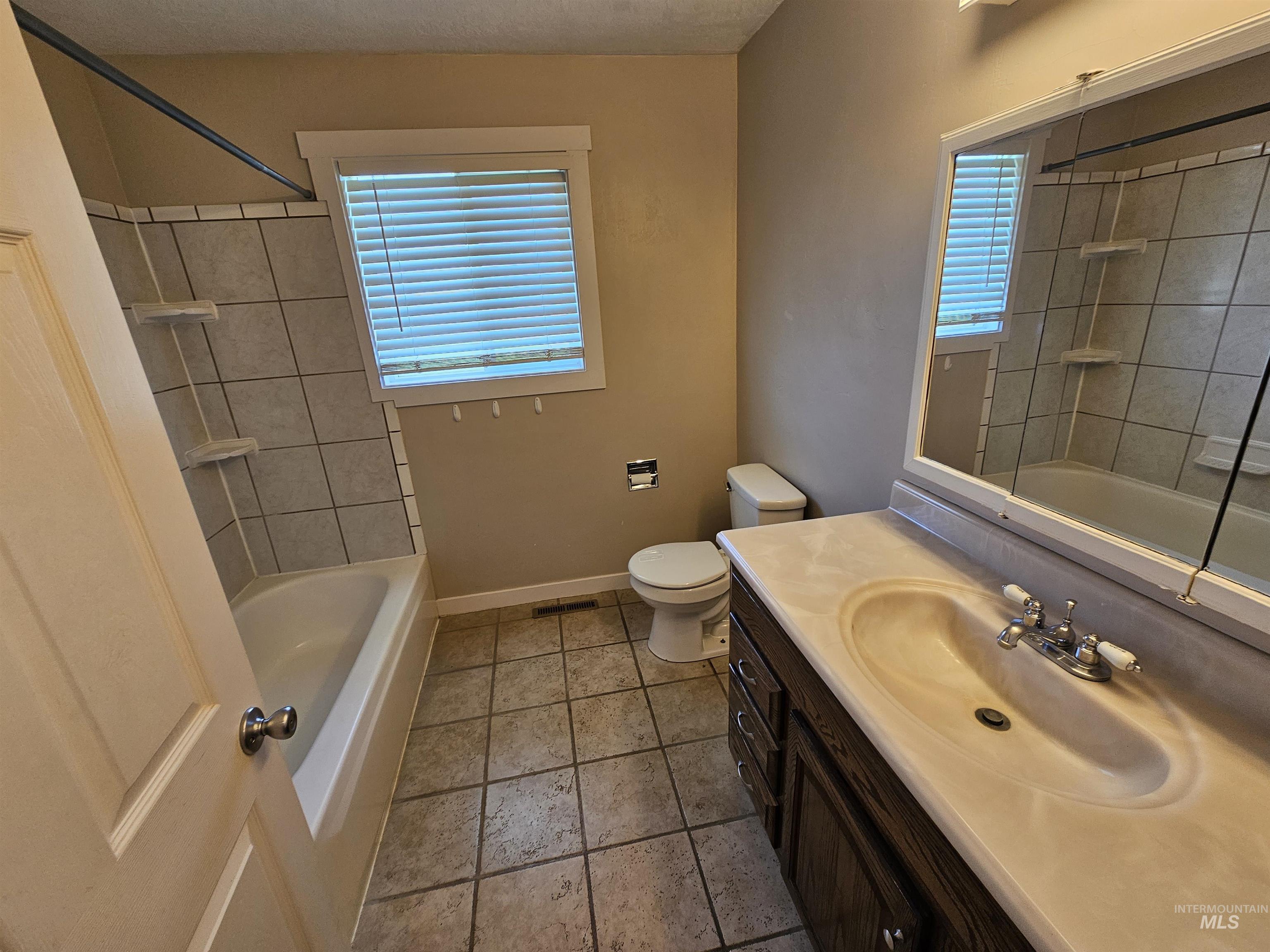 444 E 175 S Property Photo 18