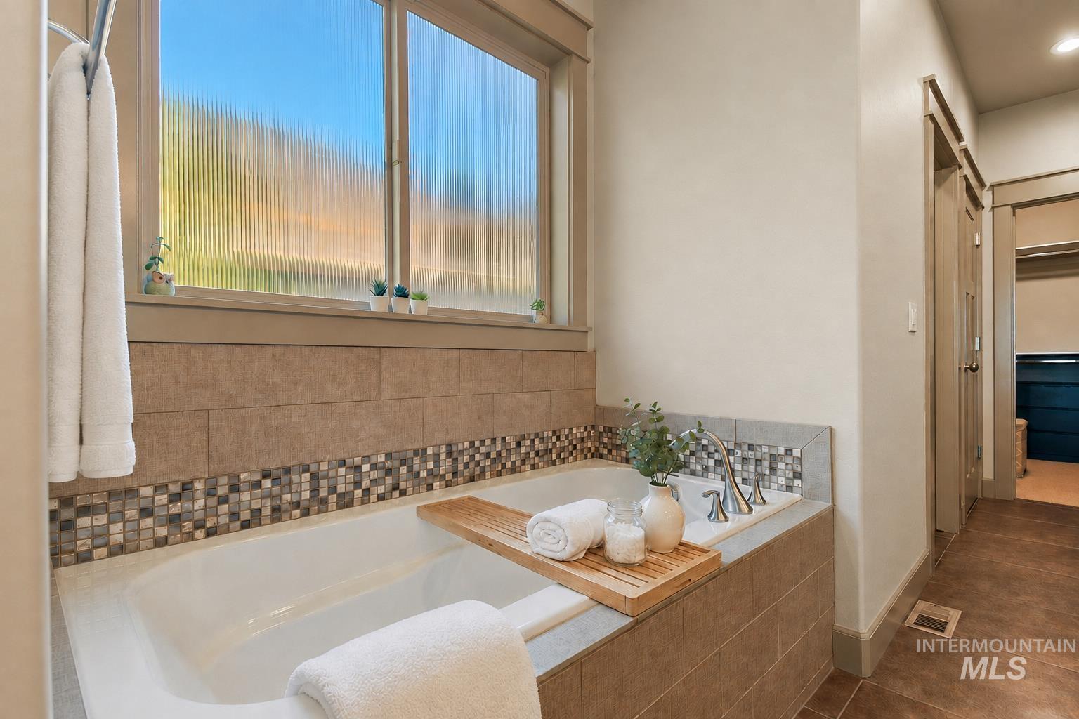 6713 N Moon Drummer Way Property Photo 15