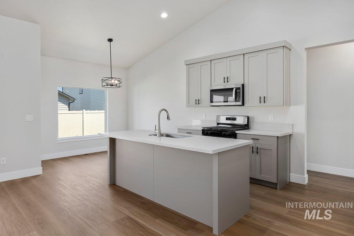 1022 Quartz Property Photo 10