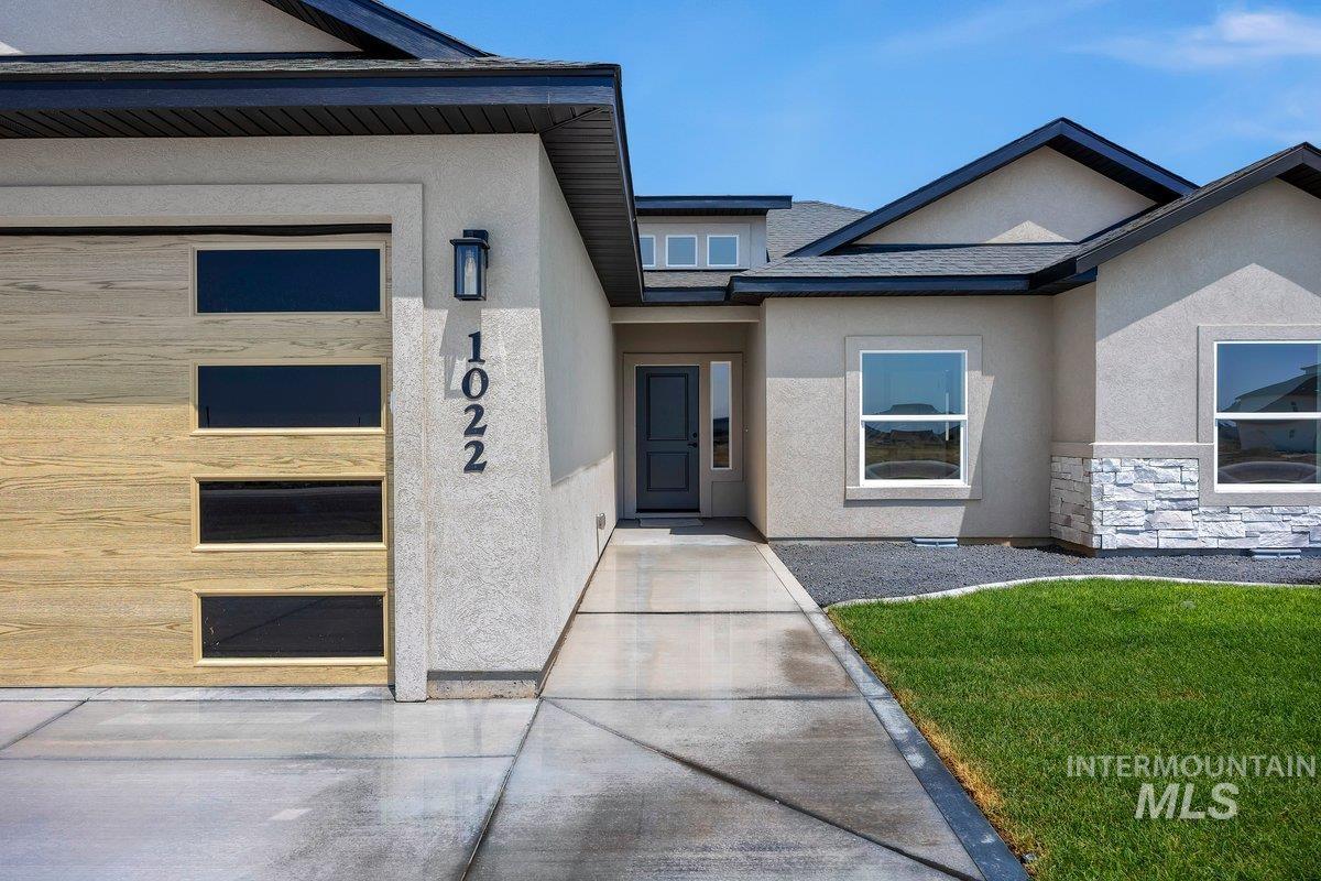 1022 Quartz Property Photo 27