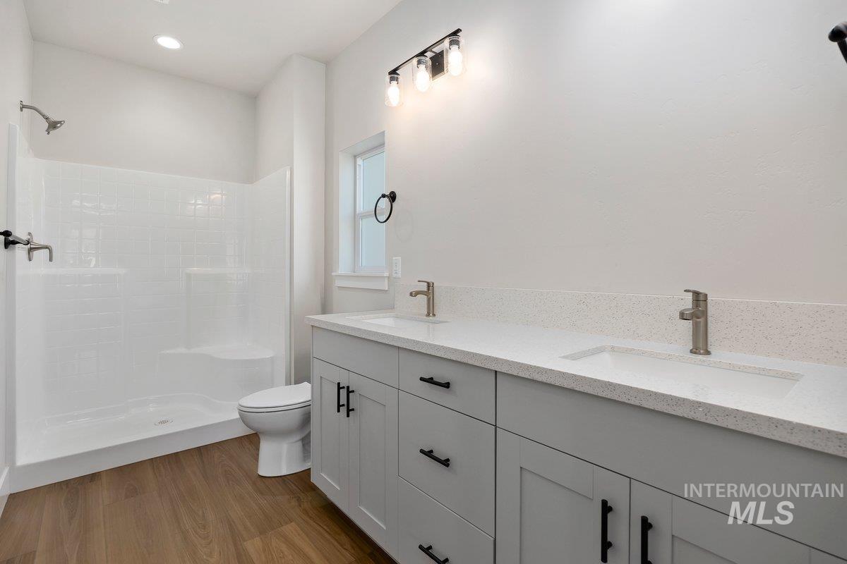 1022 Quartz Property Photo 28