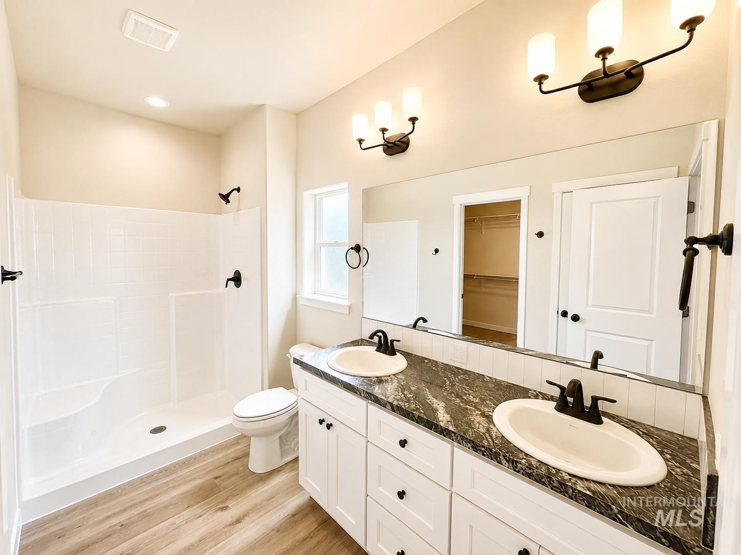 567 Sunspot Dr Property Photo 8