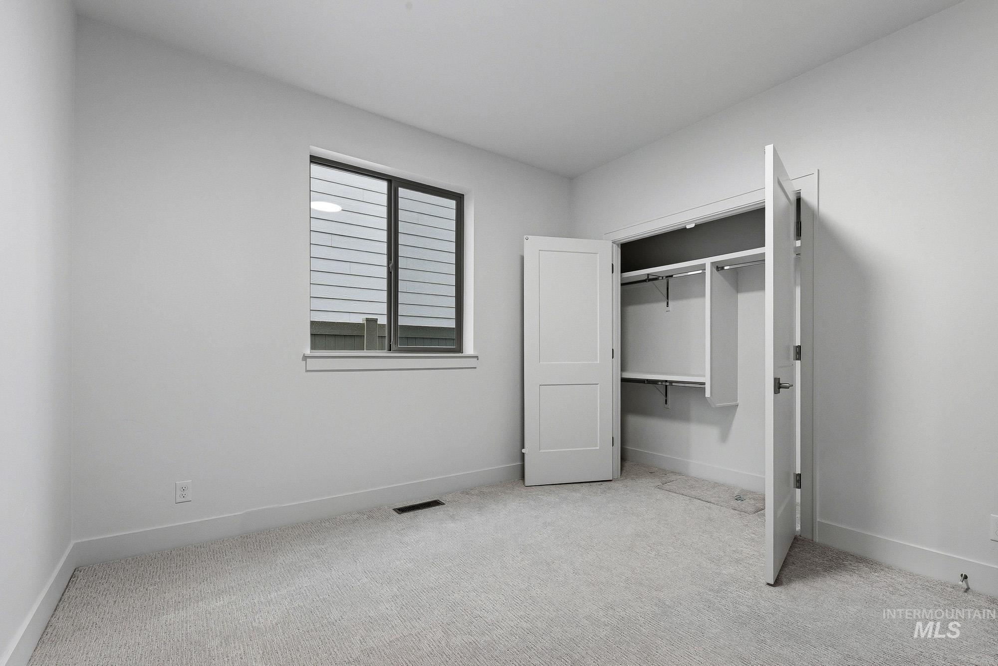 1710 N Green Pine Ln Property Photo 10