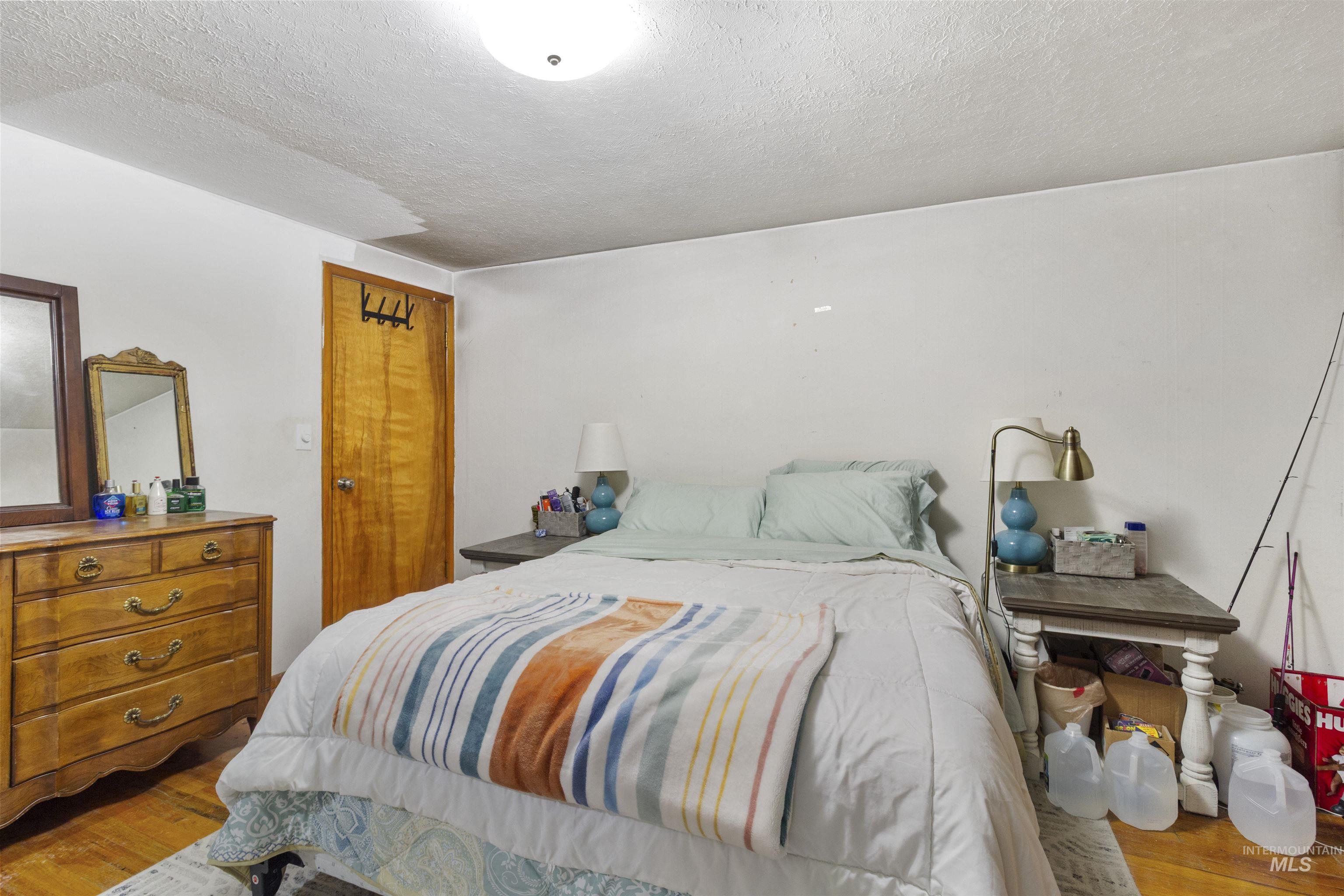 894 E 3700 N Property Photo 24