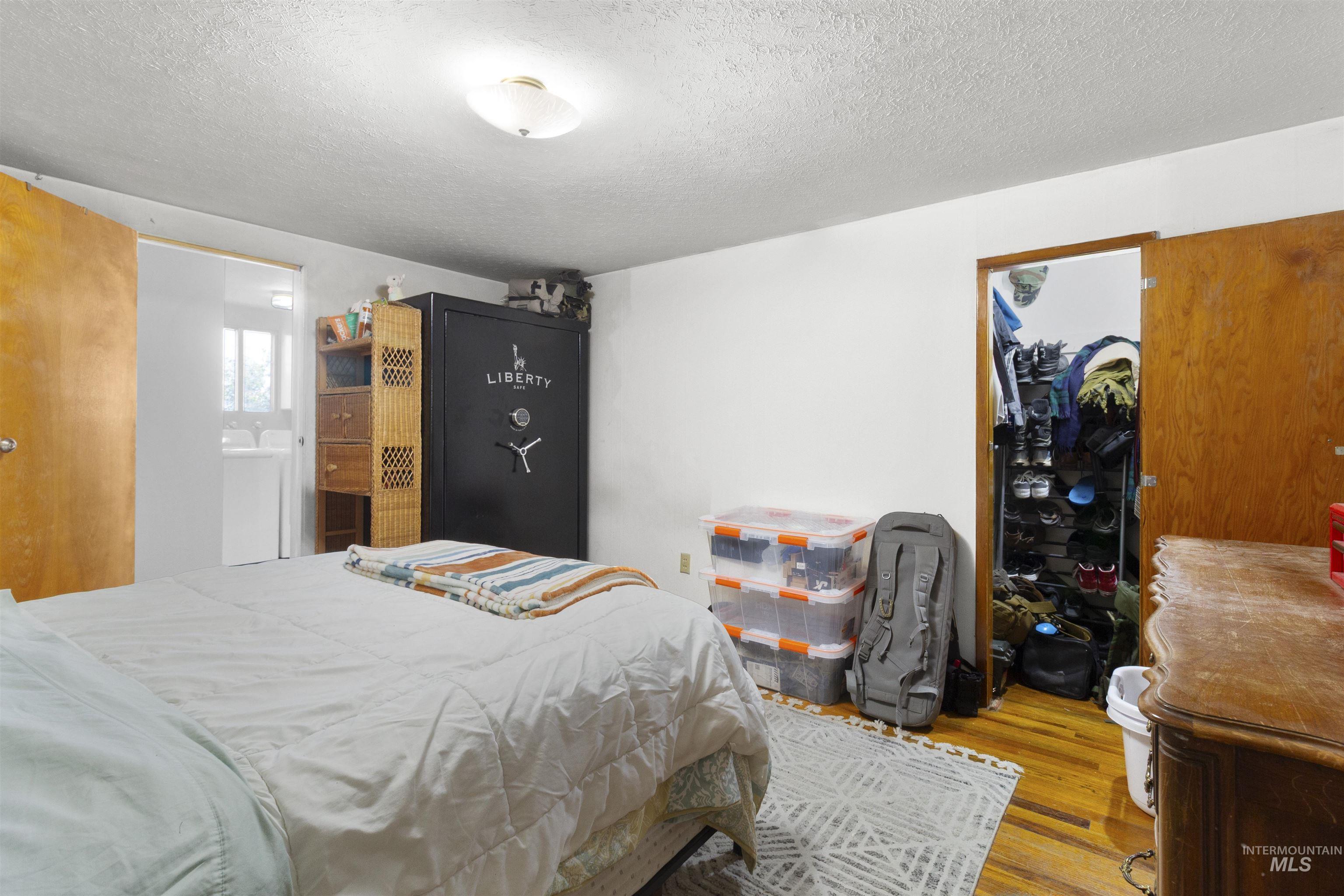 894 E 3700 N Property Photo 25