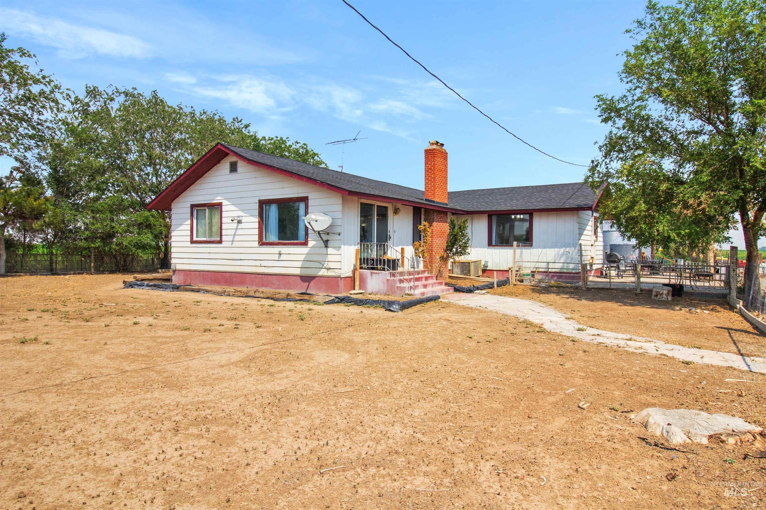 894 E 3700 N Property Photo 33