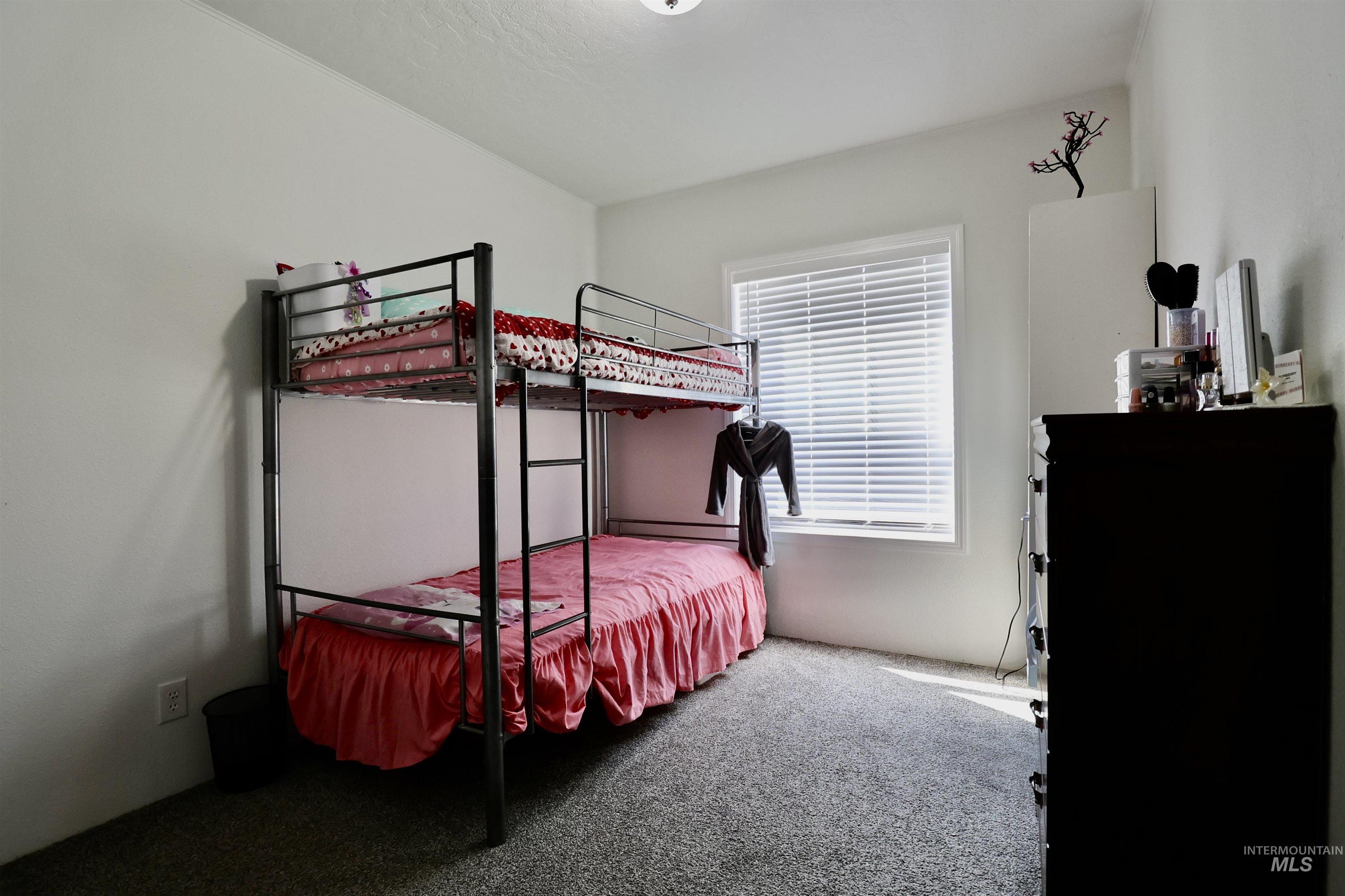 496 N Elm St Property Photo 25