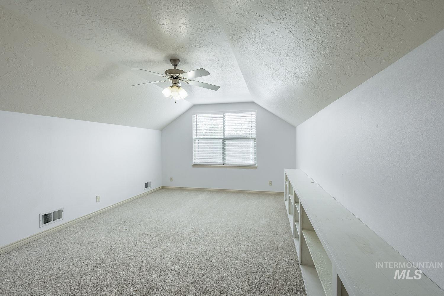 4227 N Rhodes Ave Property Photo 20