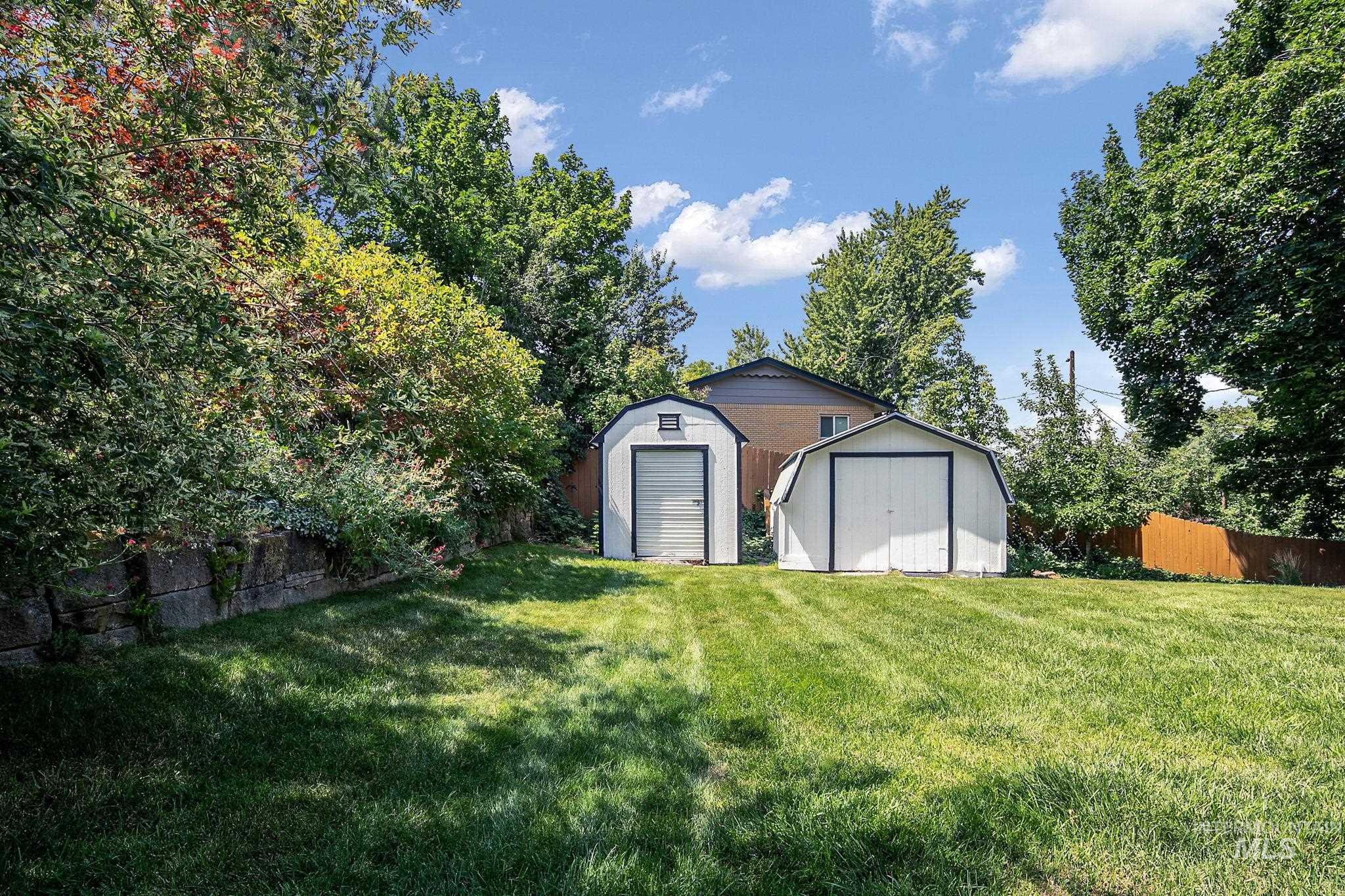 820 N Argyll Dr Property Photo 43