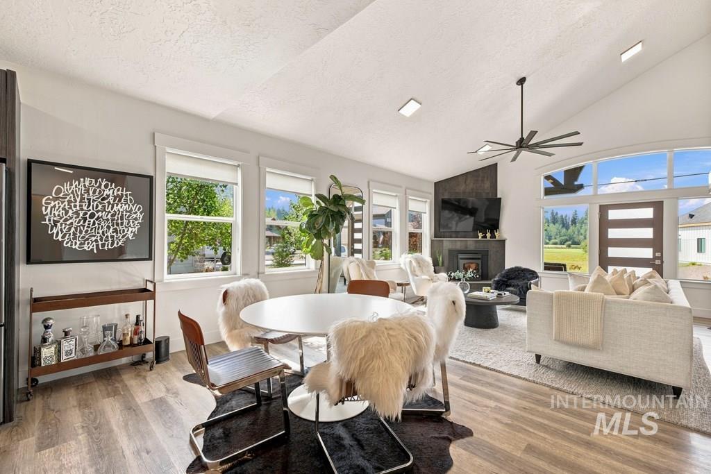 1427 Mountain Meadow Drive Property Photo 12