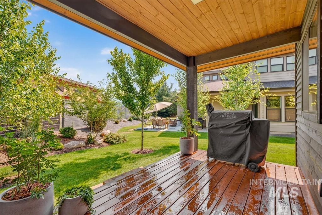 1427 Mountain Meadow Drive Property Photo 37