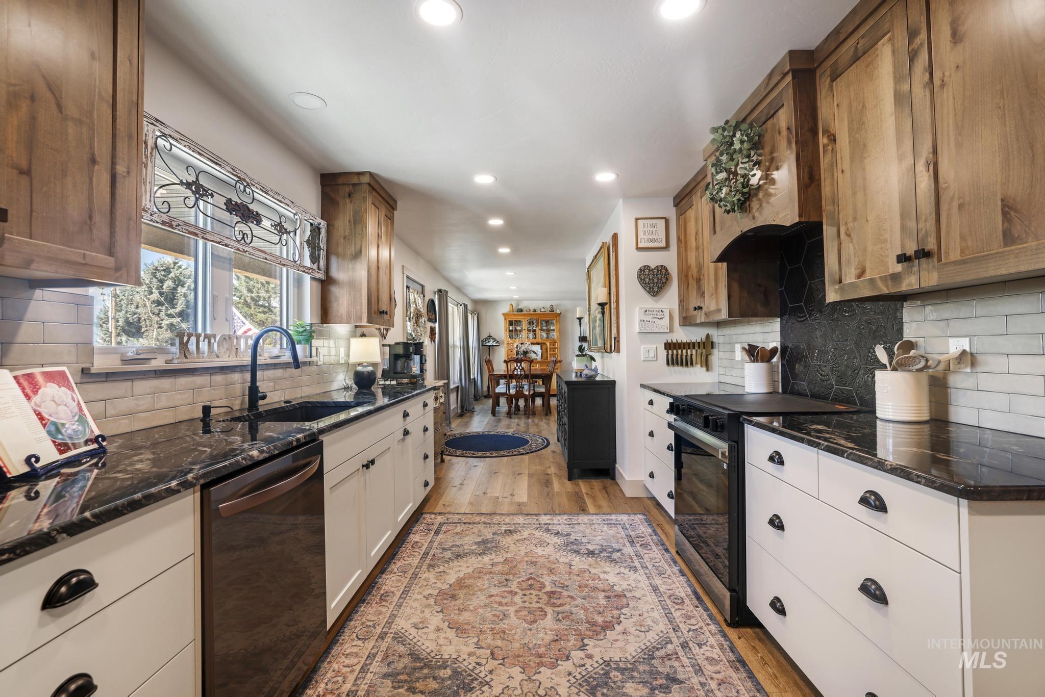 254 S 100 W Property Photo 14