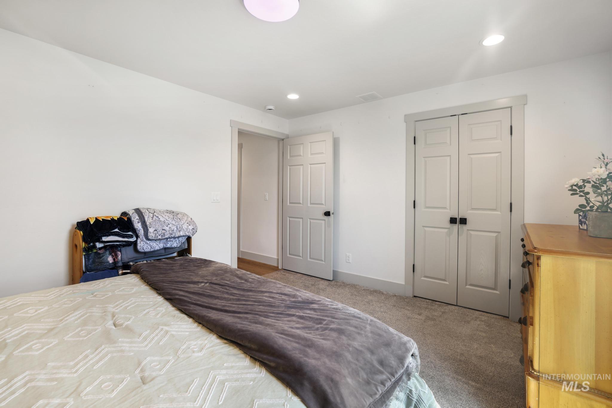 254 S 100 W Property Photo 33