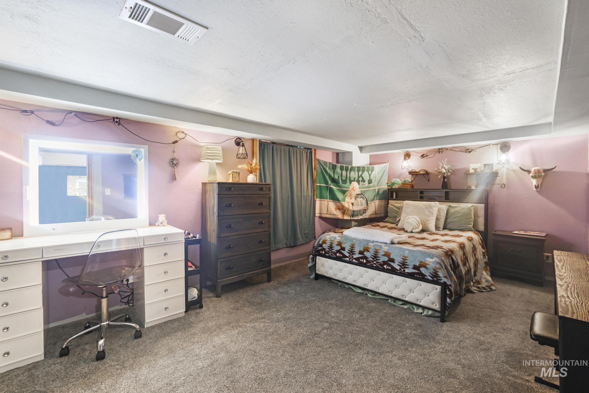 254 S 100 W Property Photo 35