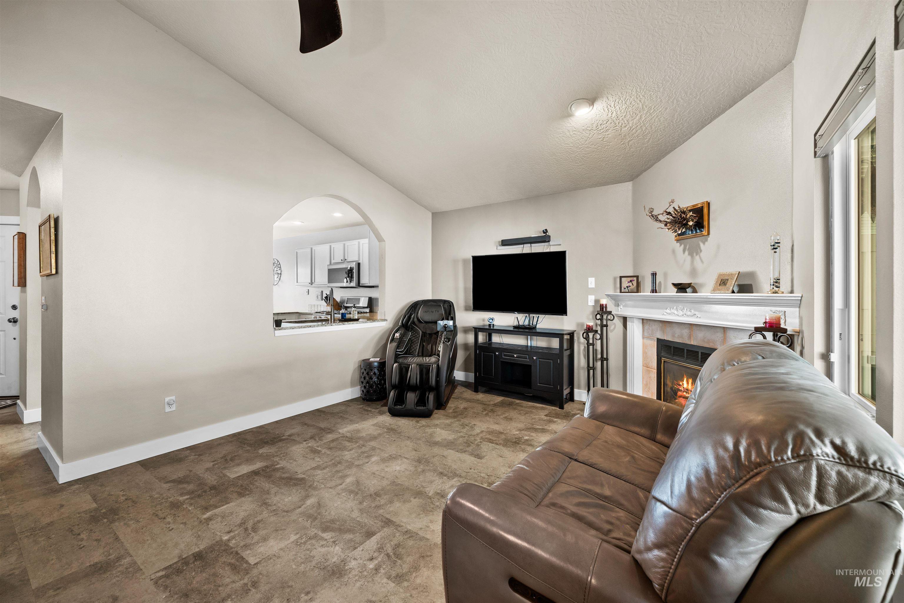 1836 N Buena Vista Property Photo 16