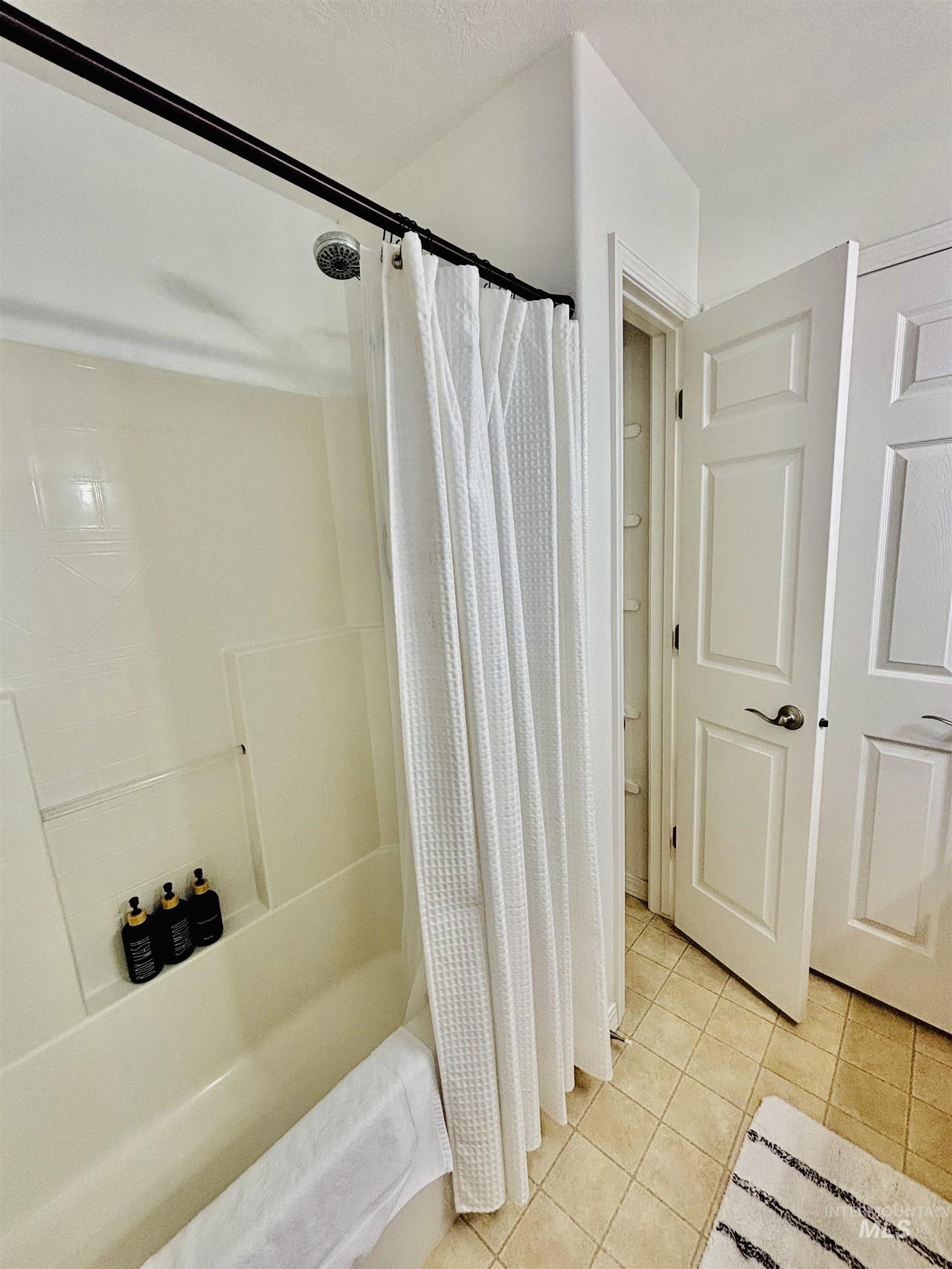 8515 W Shooting Star Drive Property Photo 10