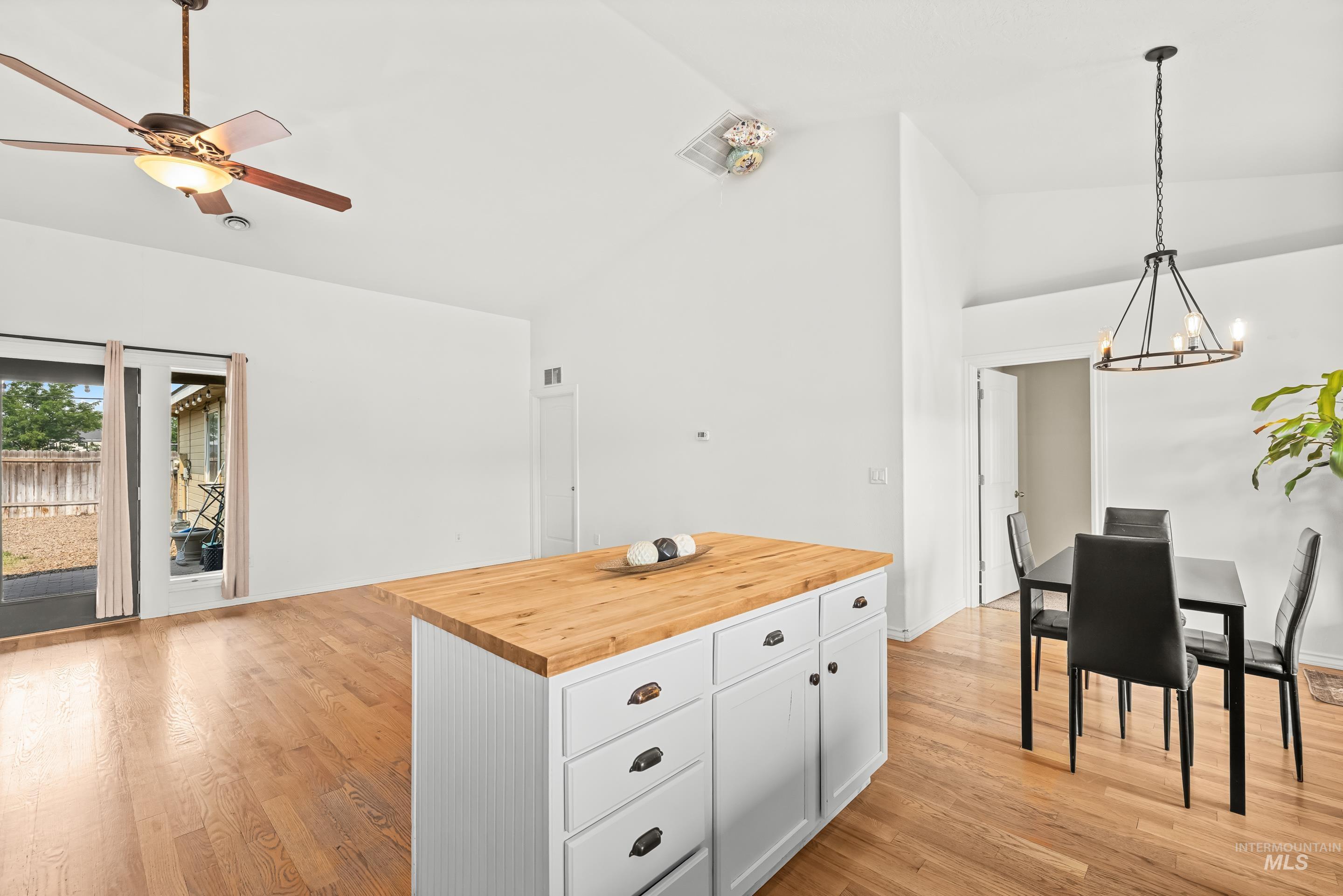 1625 Sw Shaft Property Photo 17