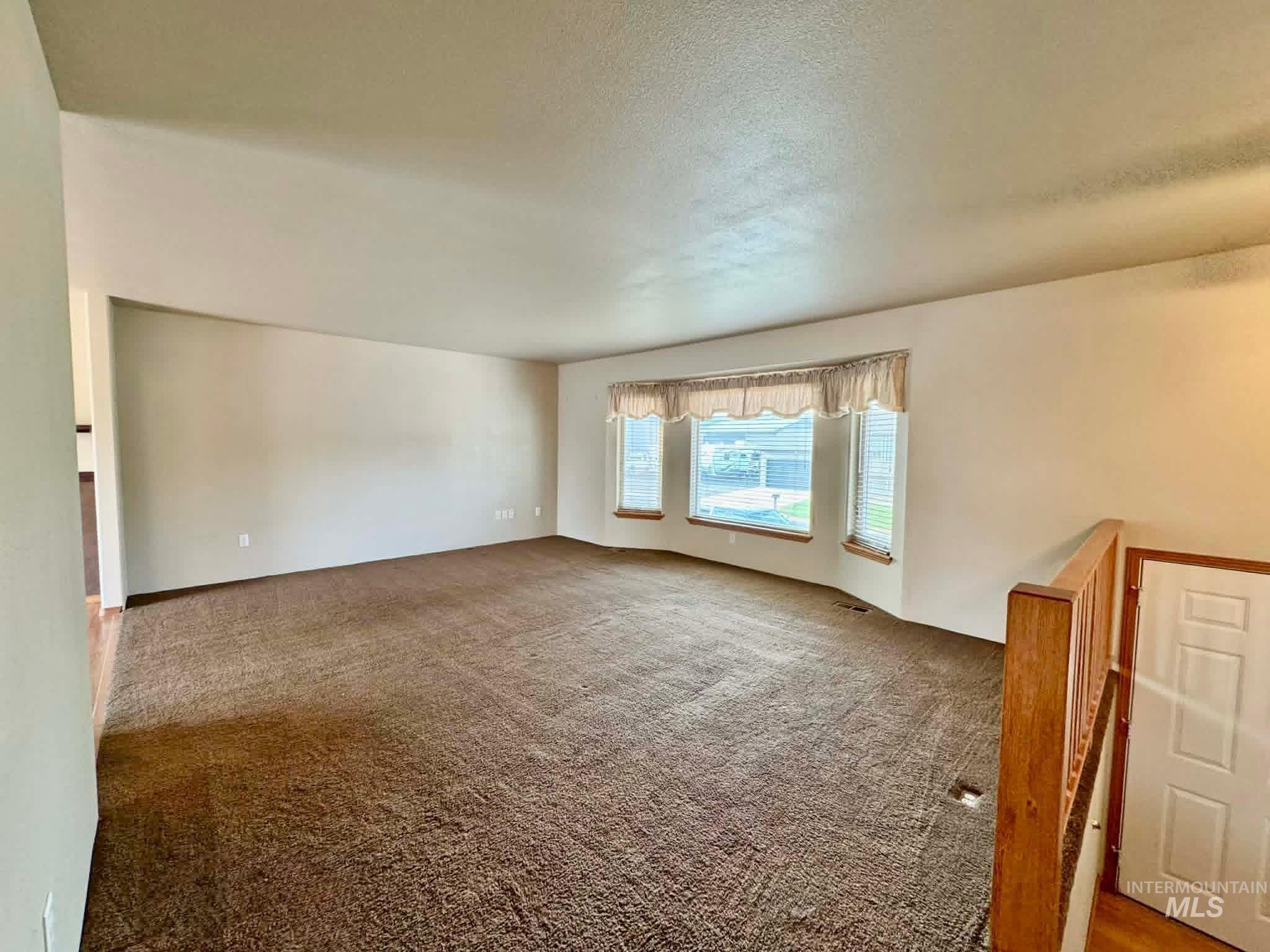 1929 Birch Ave Property Photo 2