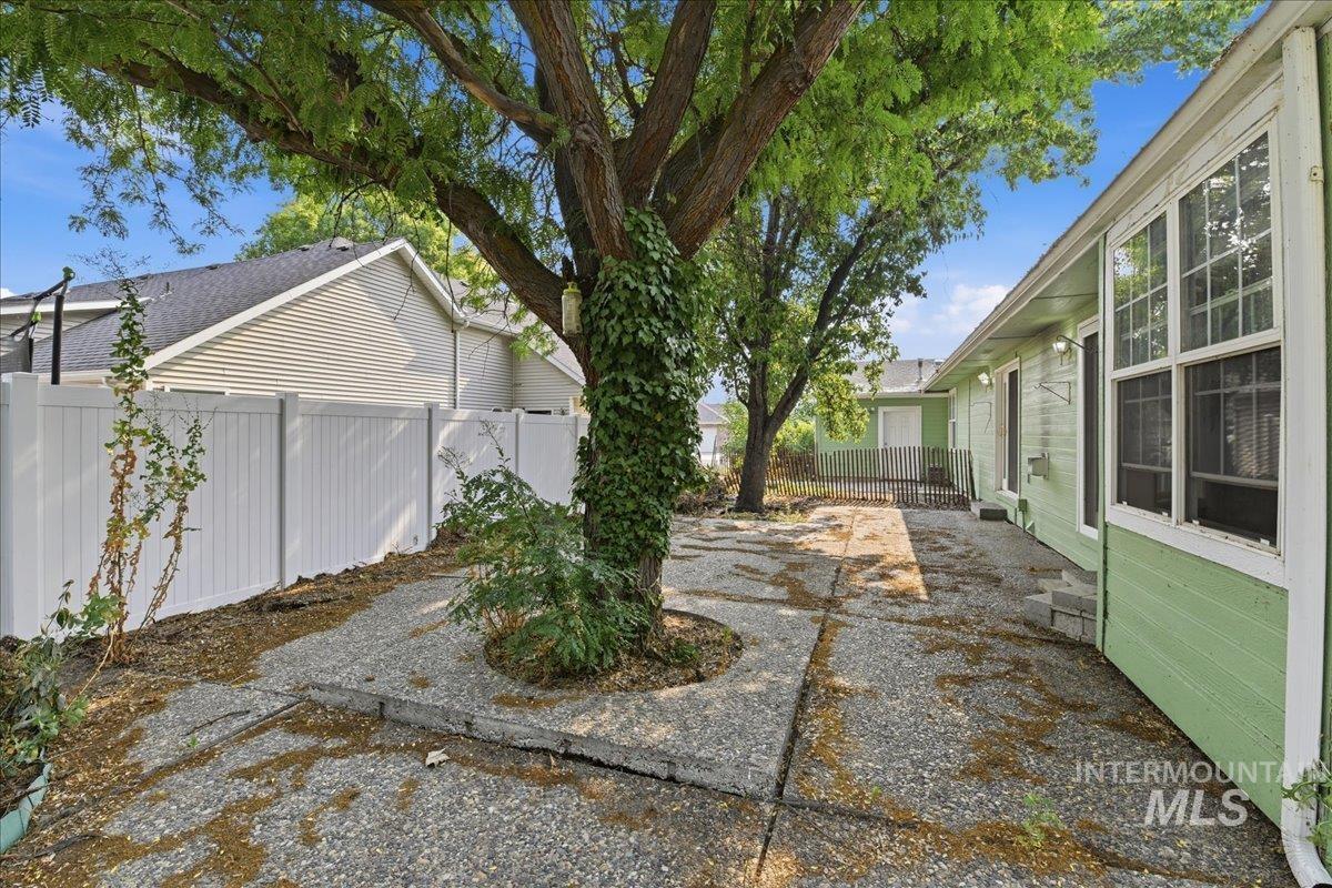 1921 Arcata Way Property Photo 19