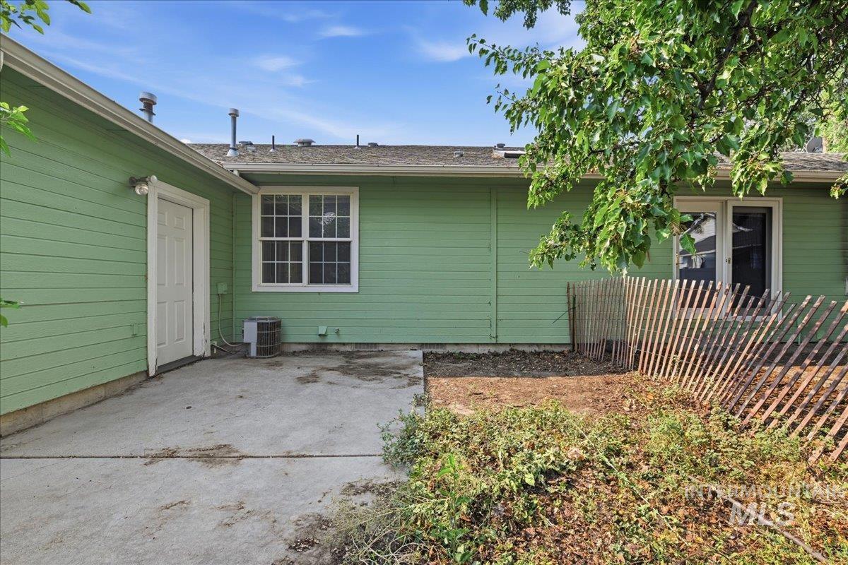 1921 Arcata Way Property Photo 35