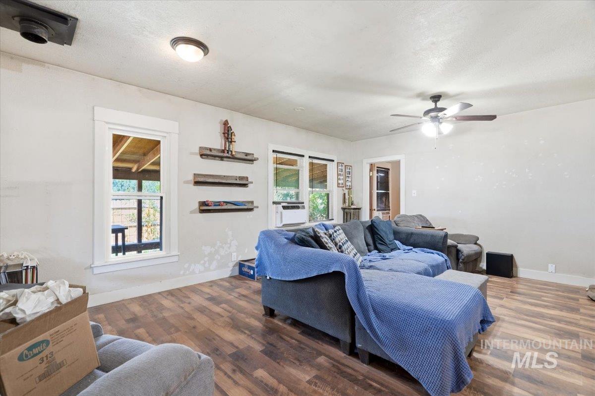 6613 Wright Ln Property Photo 15