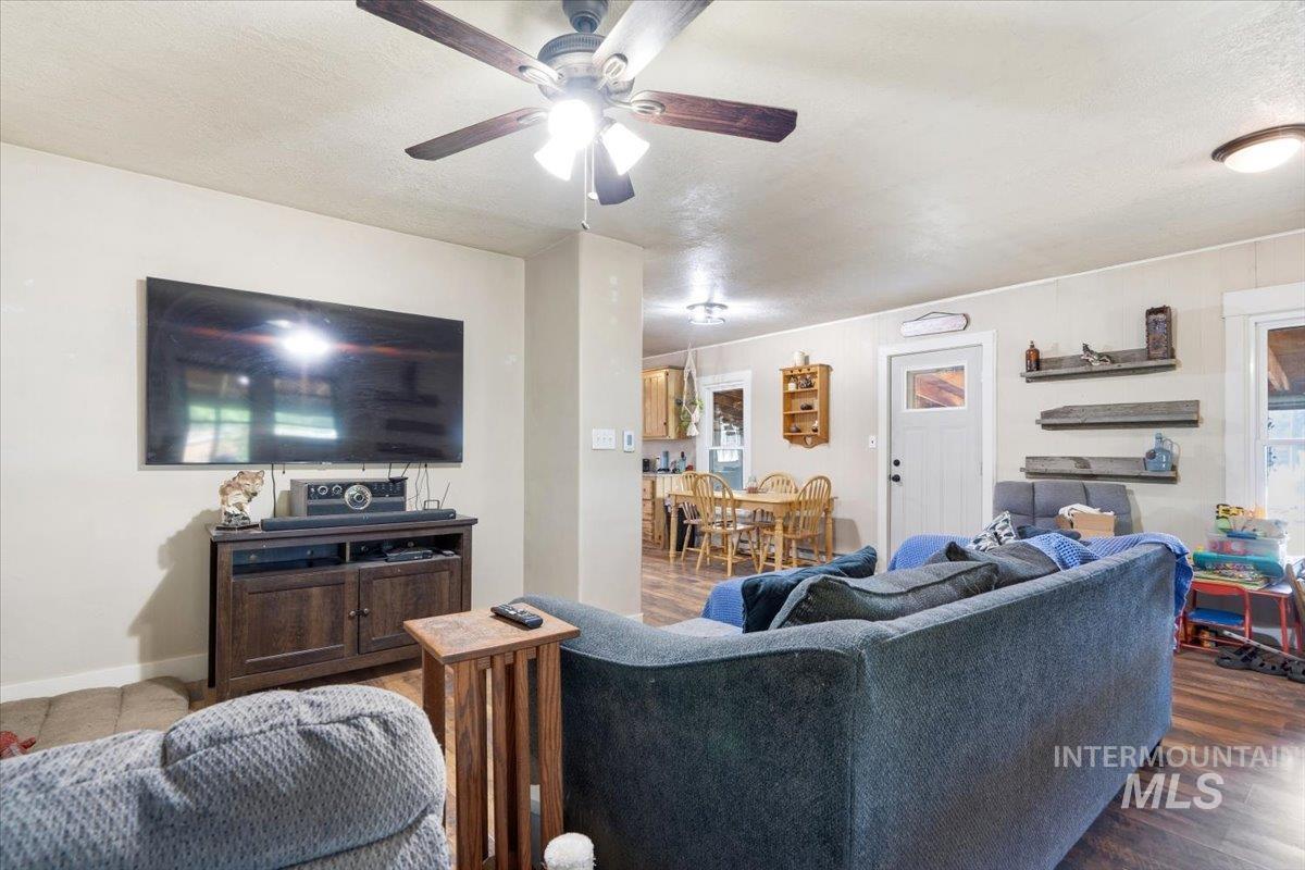 6613 Wright Ln Property Photo 16