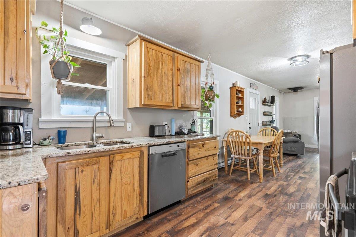 6613 Wright Ln Property Photo 22