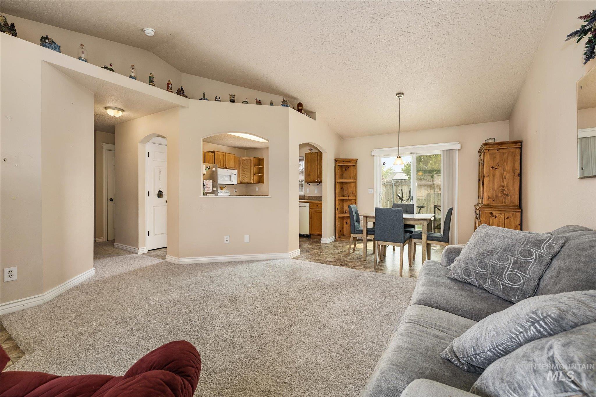 998 N Quartzite Property Photo 9