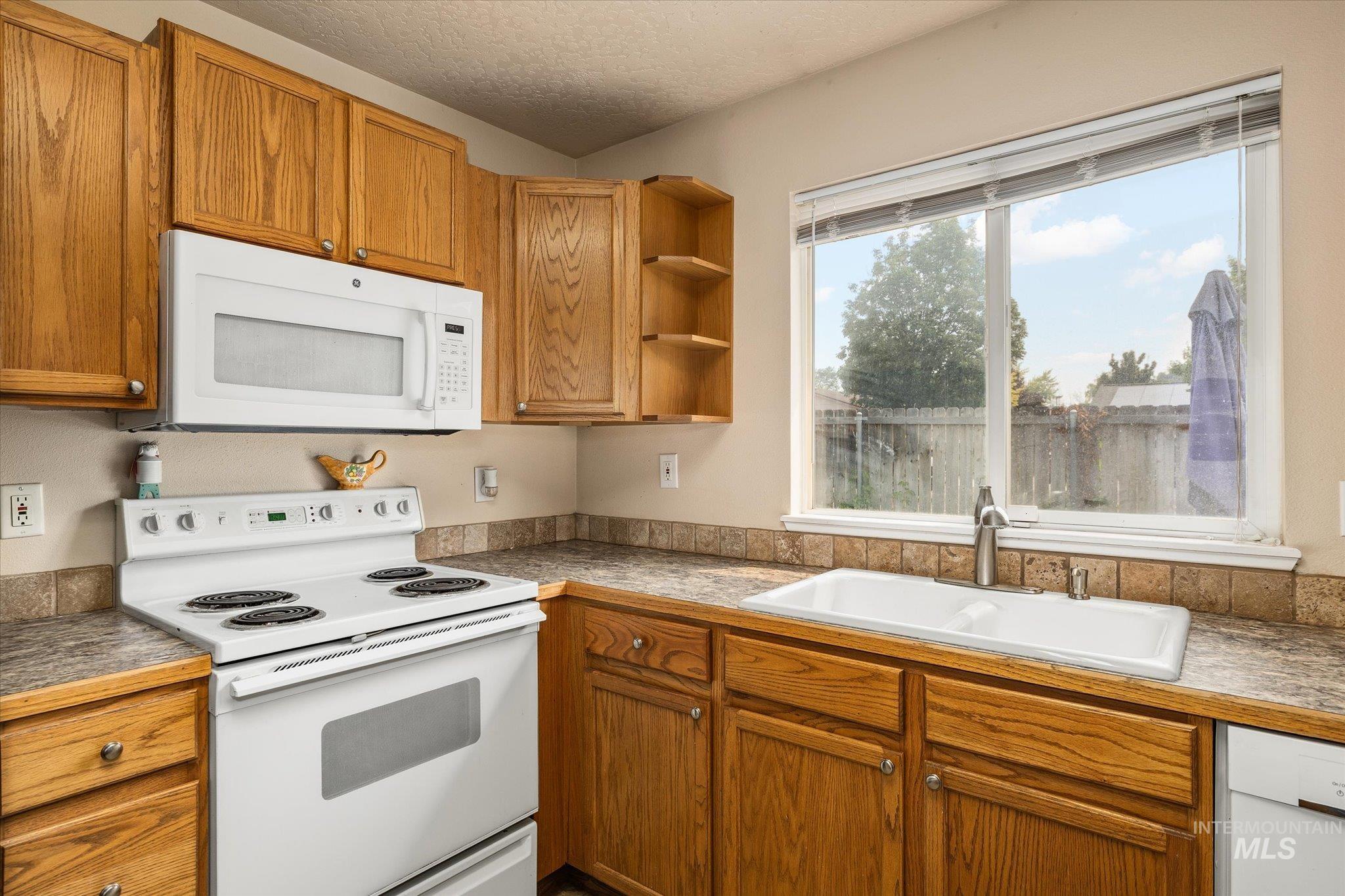 998 N Quartzite Property Photo 19