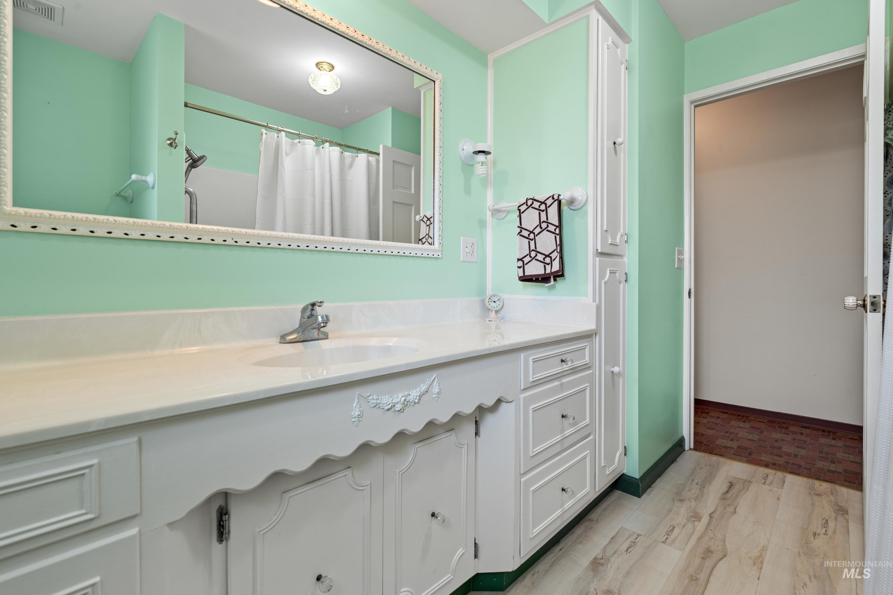 518 Bryden Dr. Property Photo 19