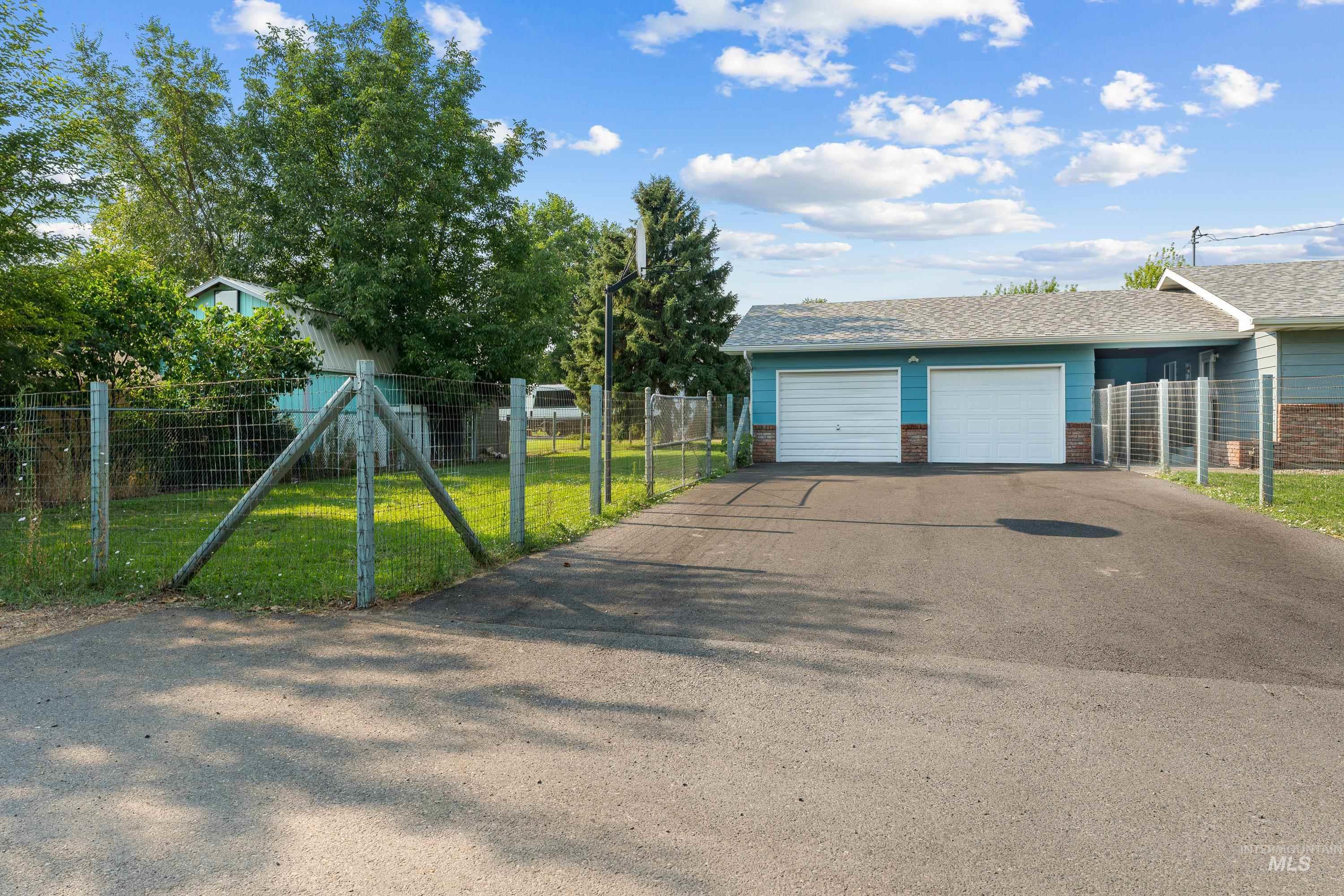 518 Bryden Dr. Property Photo 39