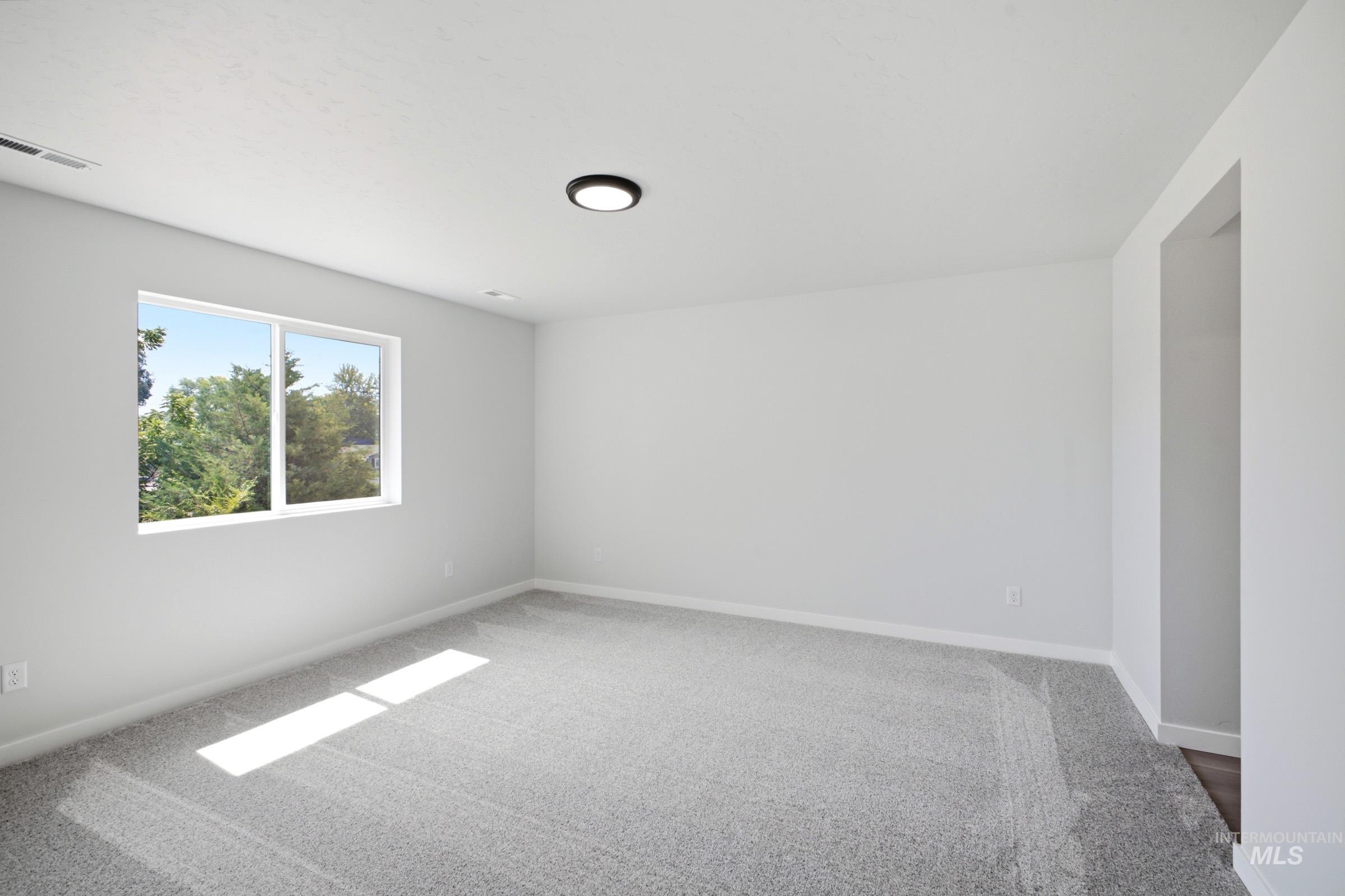 643 W Novak Dr Property Photo 20