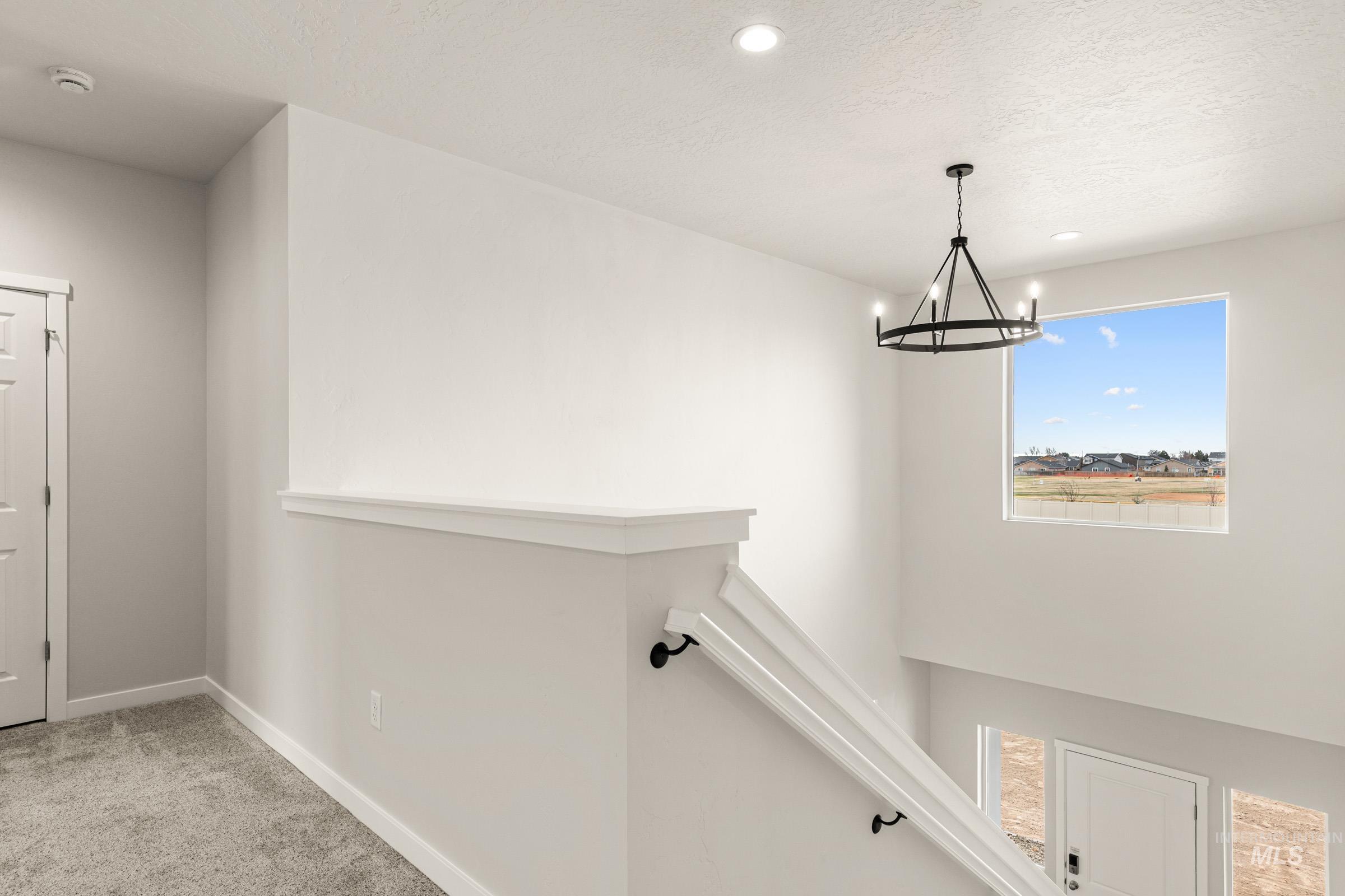 840 Thunderbolt Dr Property Photo 19