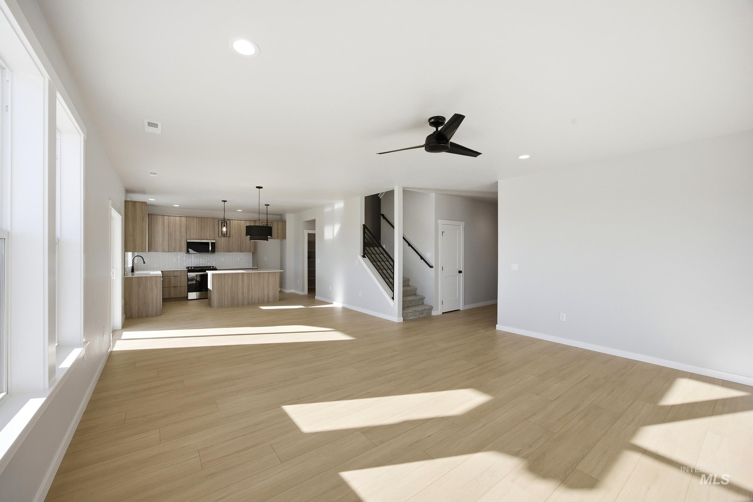 3084 N Porgy Way Property Photo 9