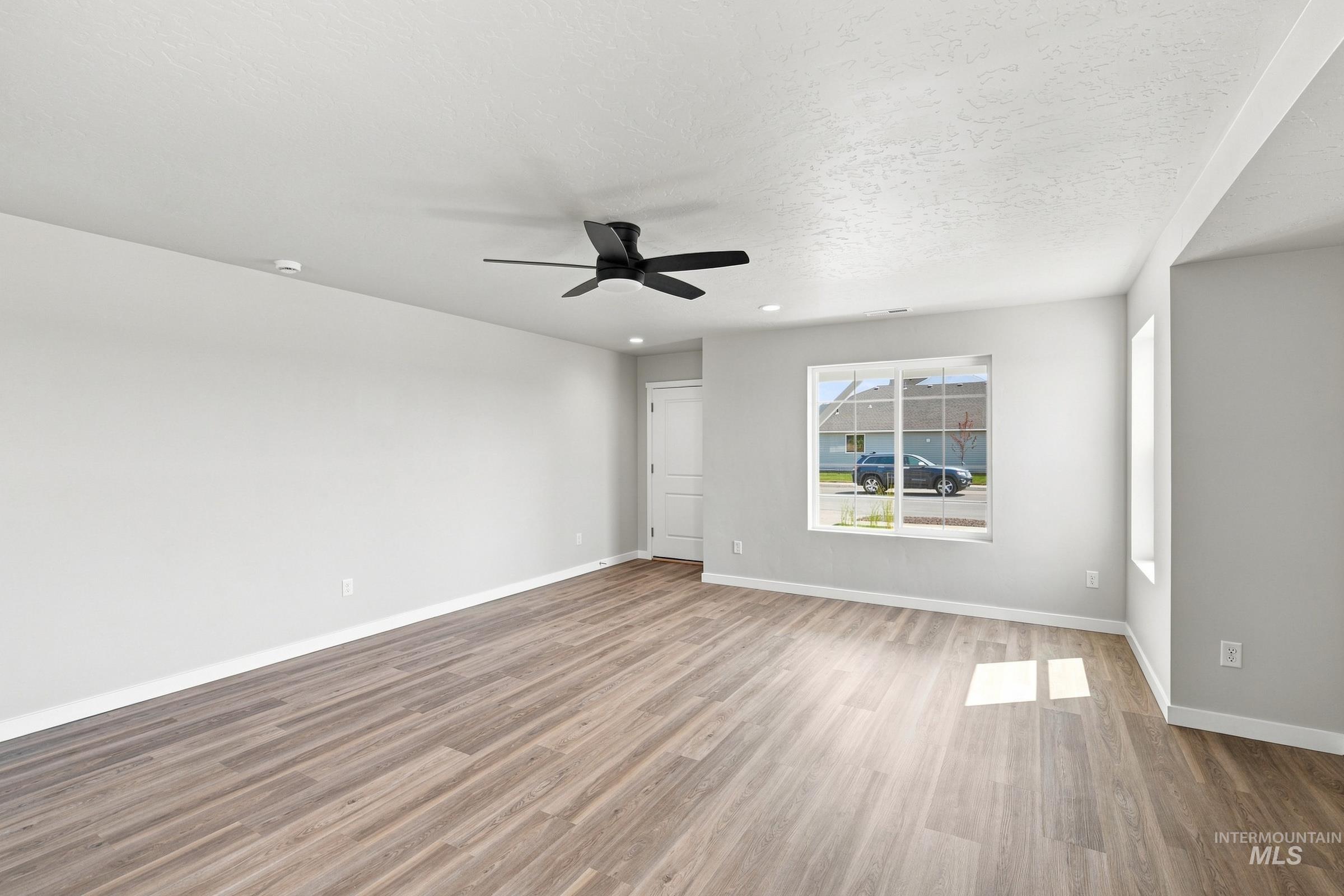 405 Miner Ave Property Photo 16