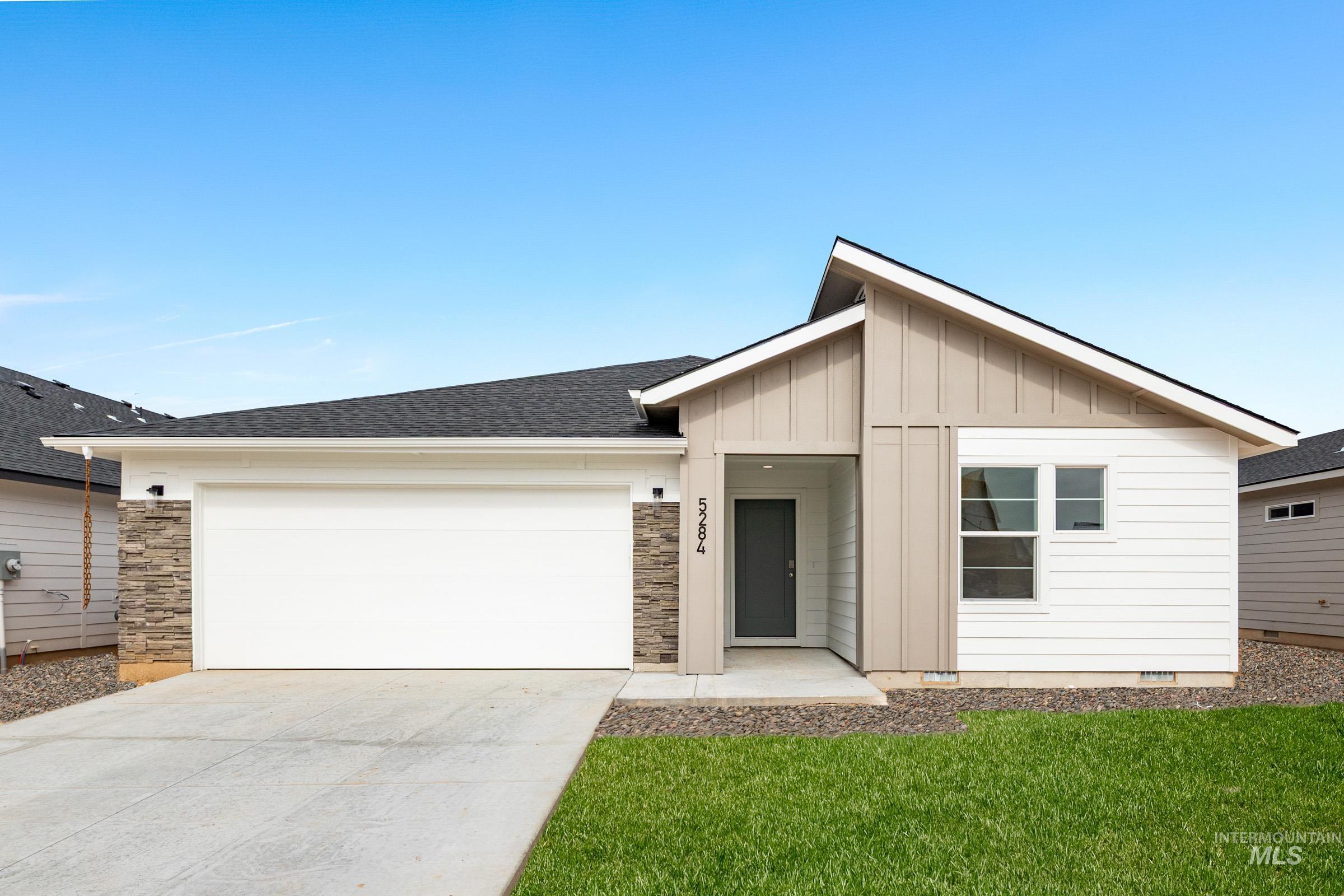 9422 W Blazing Star St Property Photo 1