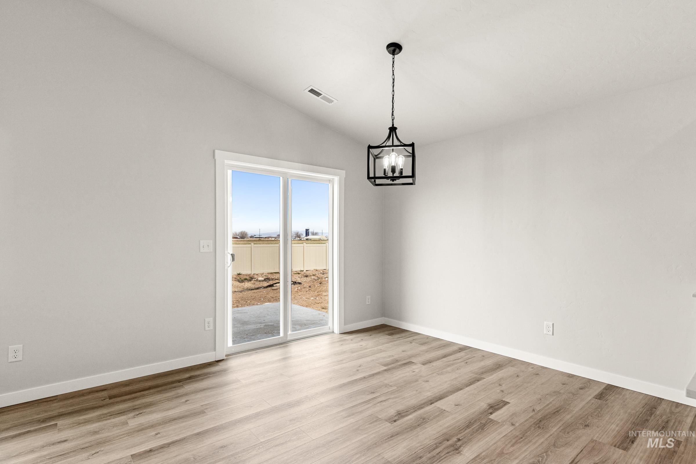 9422 W Blazing Star St Property Photo 8